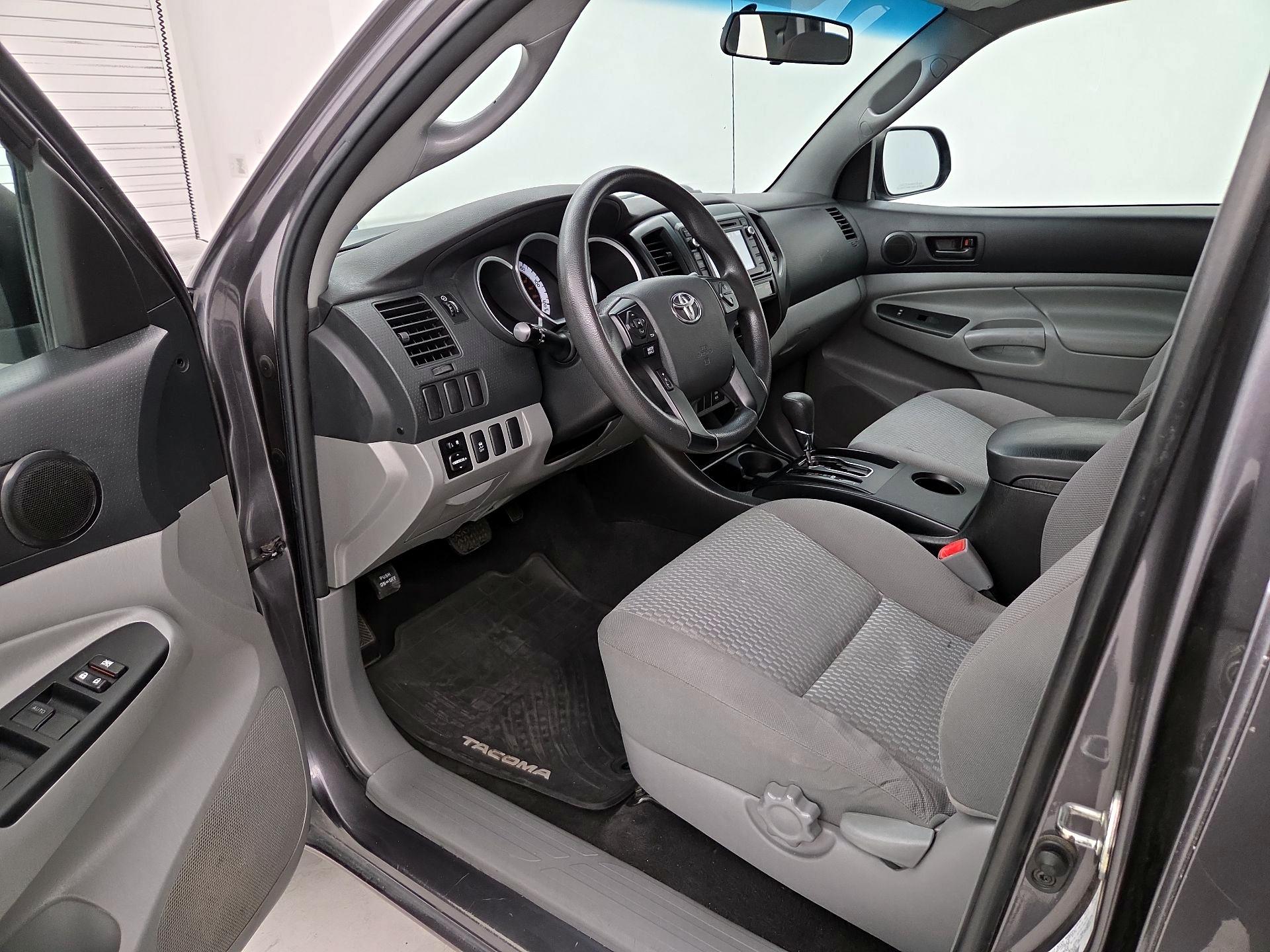 Thumbnail: 2015 Toyota Tacoma - 11