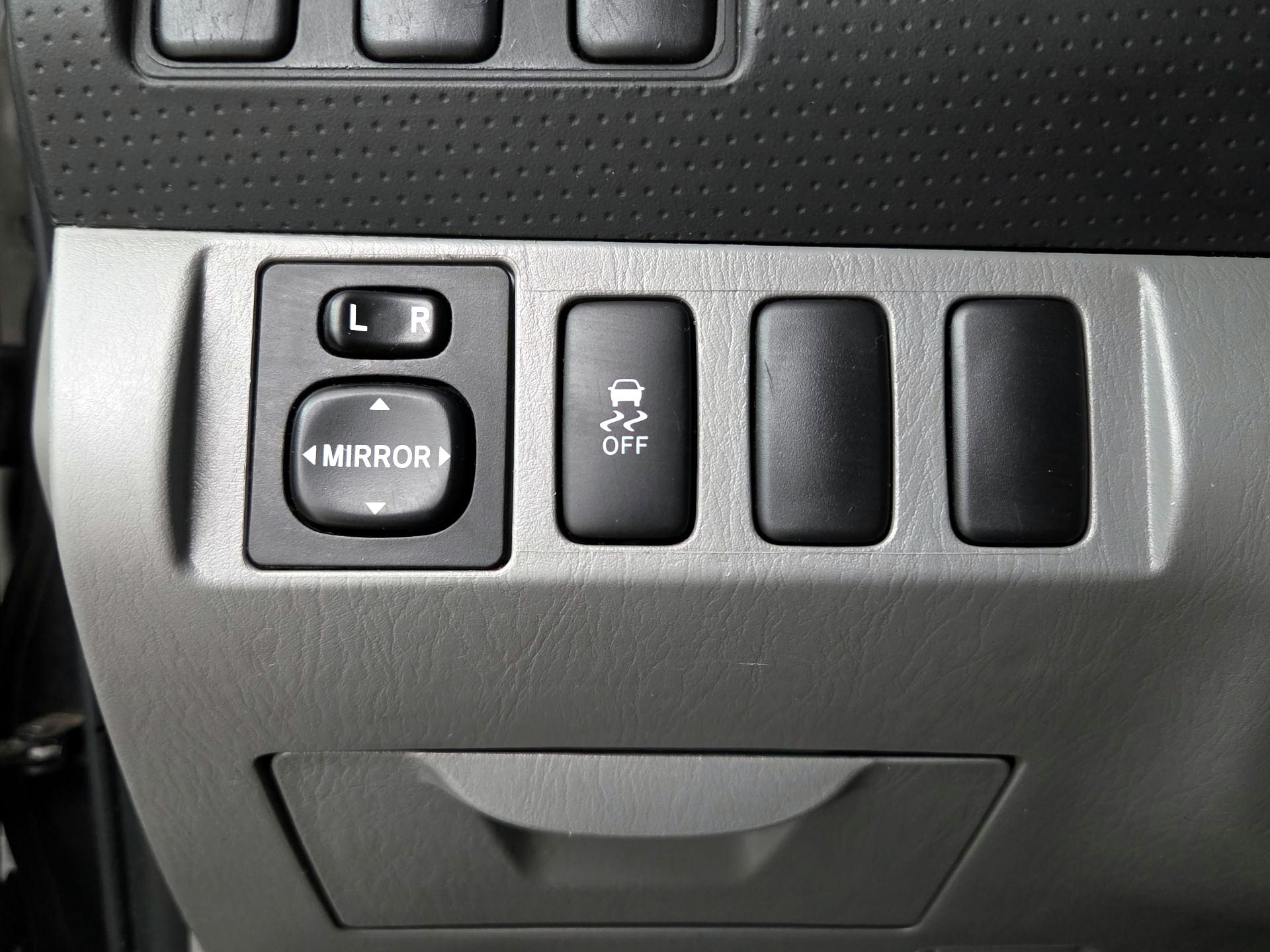 Thumbnail: 2015 Toyota Tacoma - 13