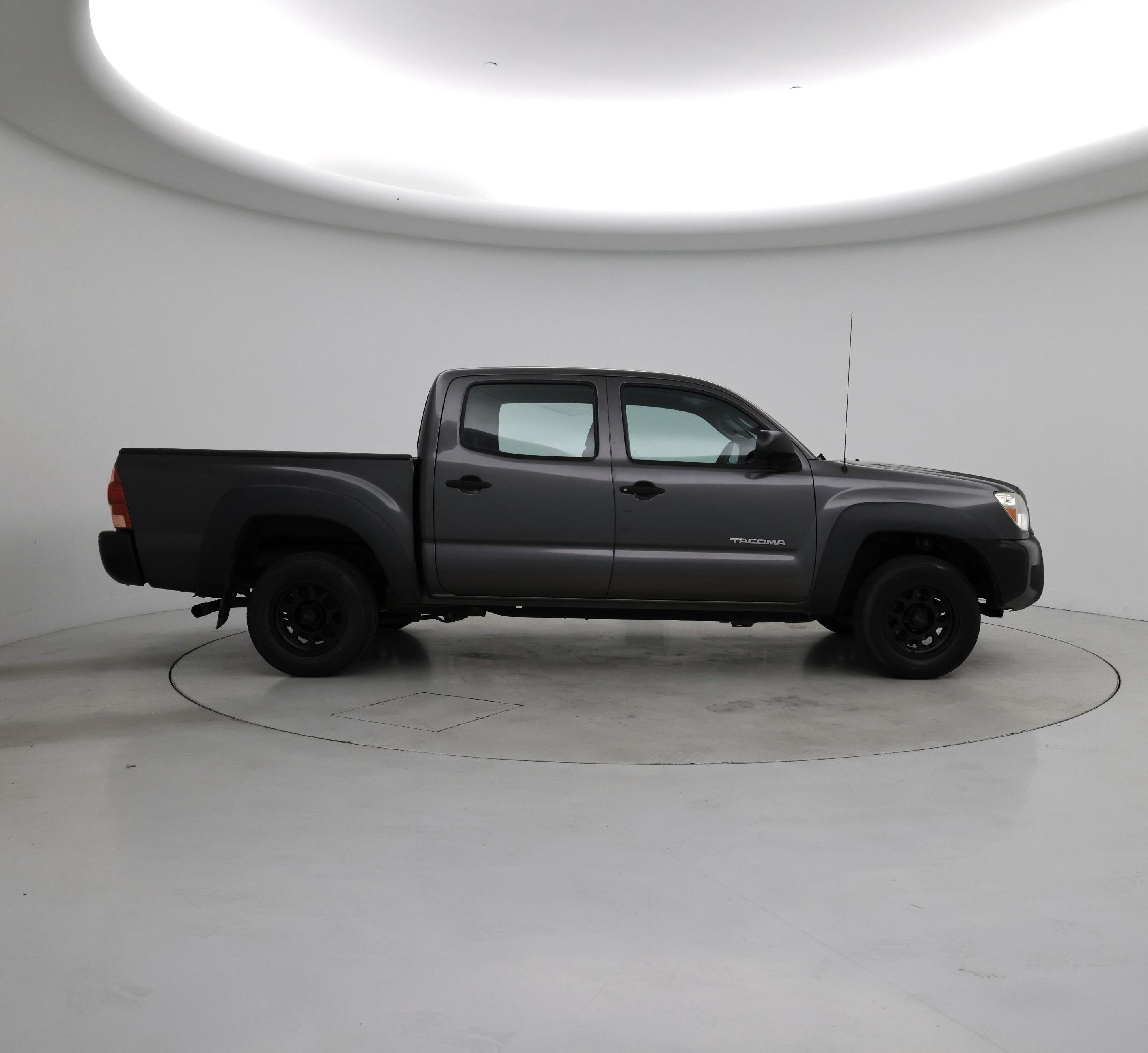Thumbnail: 2015 Toyota Tacoma - 7