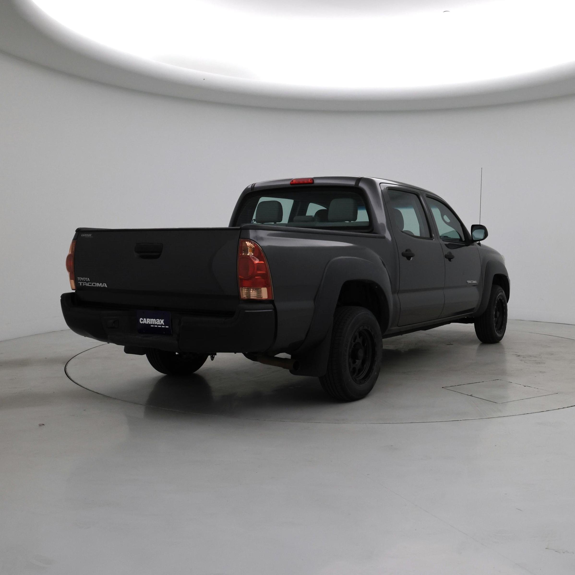 Thumbnail: 2015 Toyota Tacoma - 8