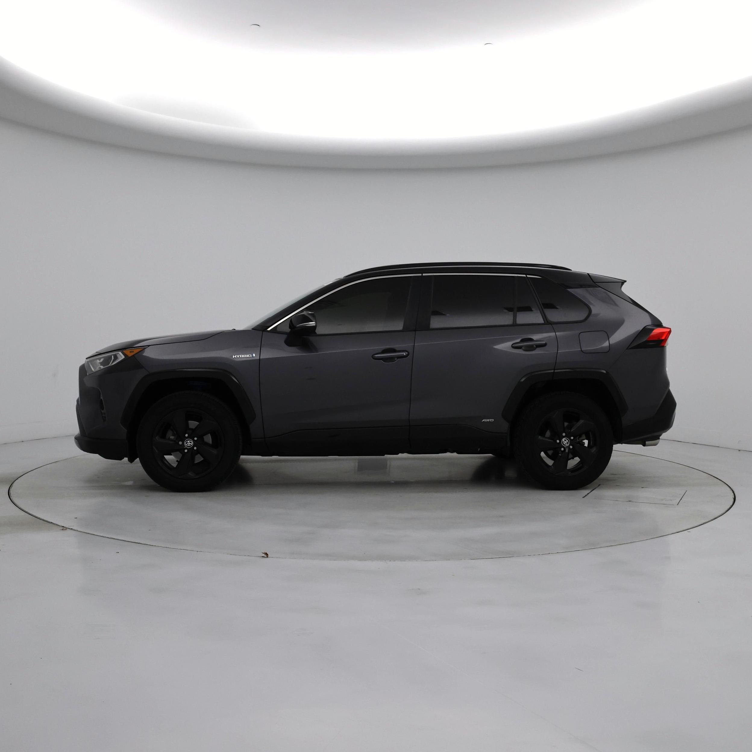 Thumbnail: 2020 Toyota RAV4 - 3