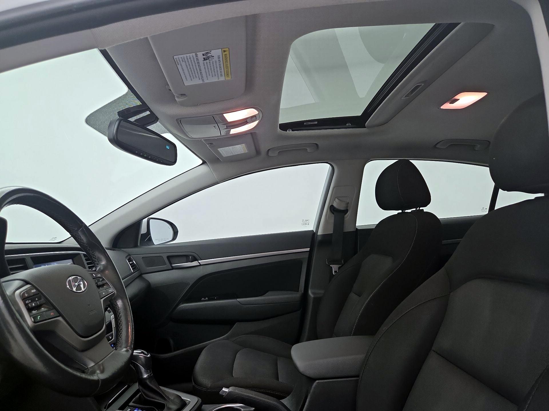 Thumbnail: 2018 Hyundai Elantra - 18