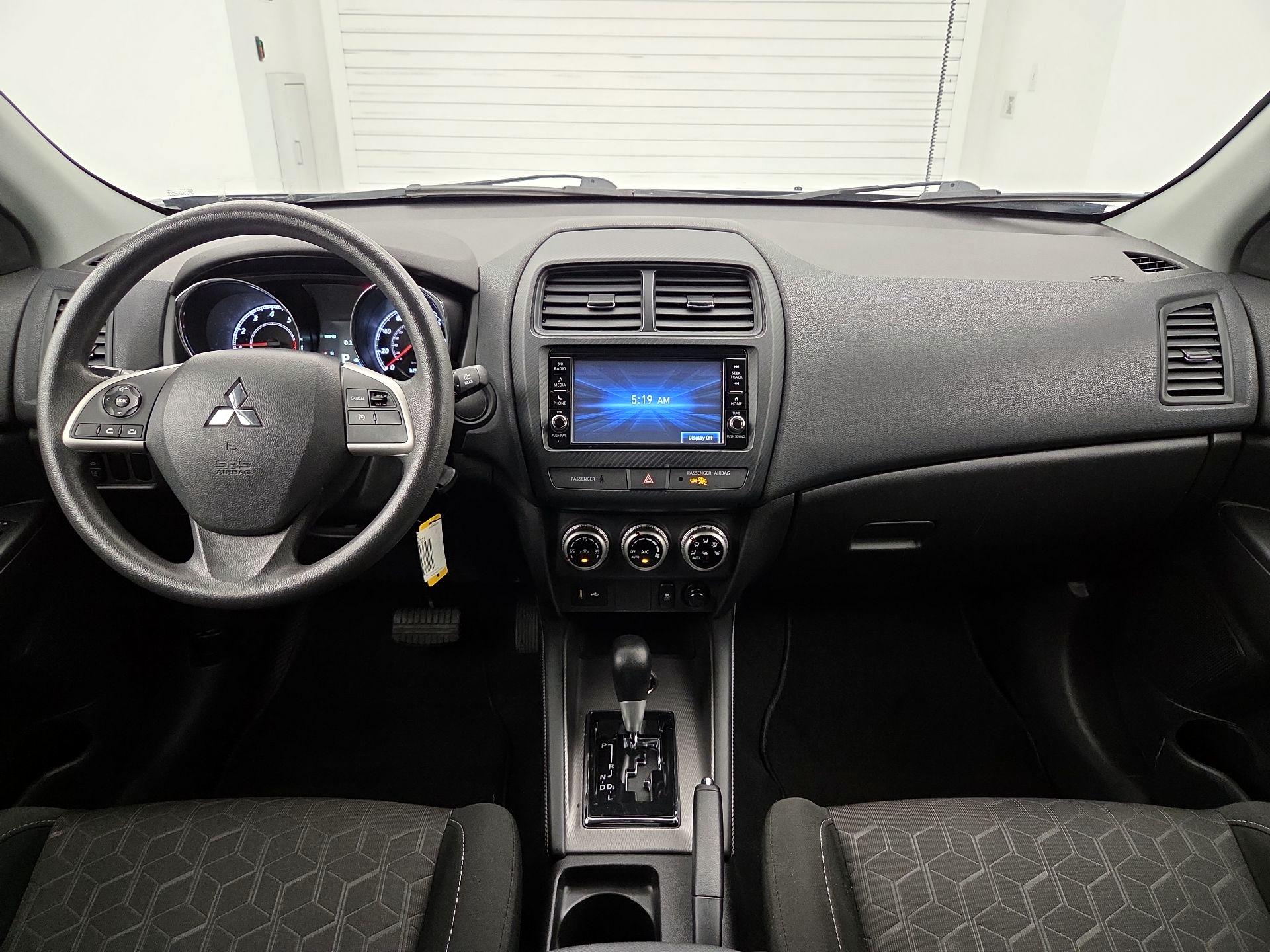 Thumbnail: 2022 Mitsubishi Outlander Sport - 9