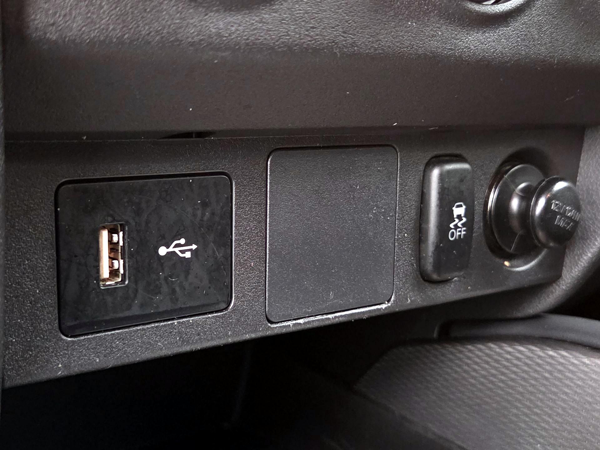 Thumbnail: 2022 Mitsubishi Outlander Sport - 18