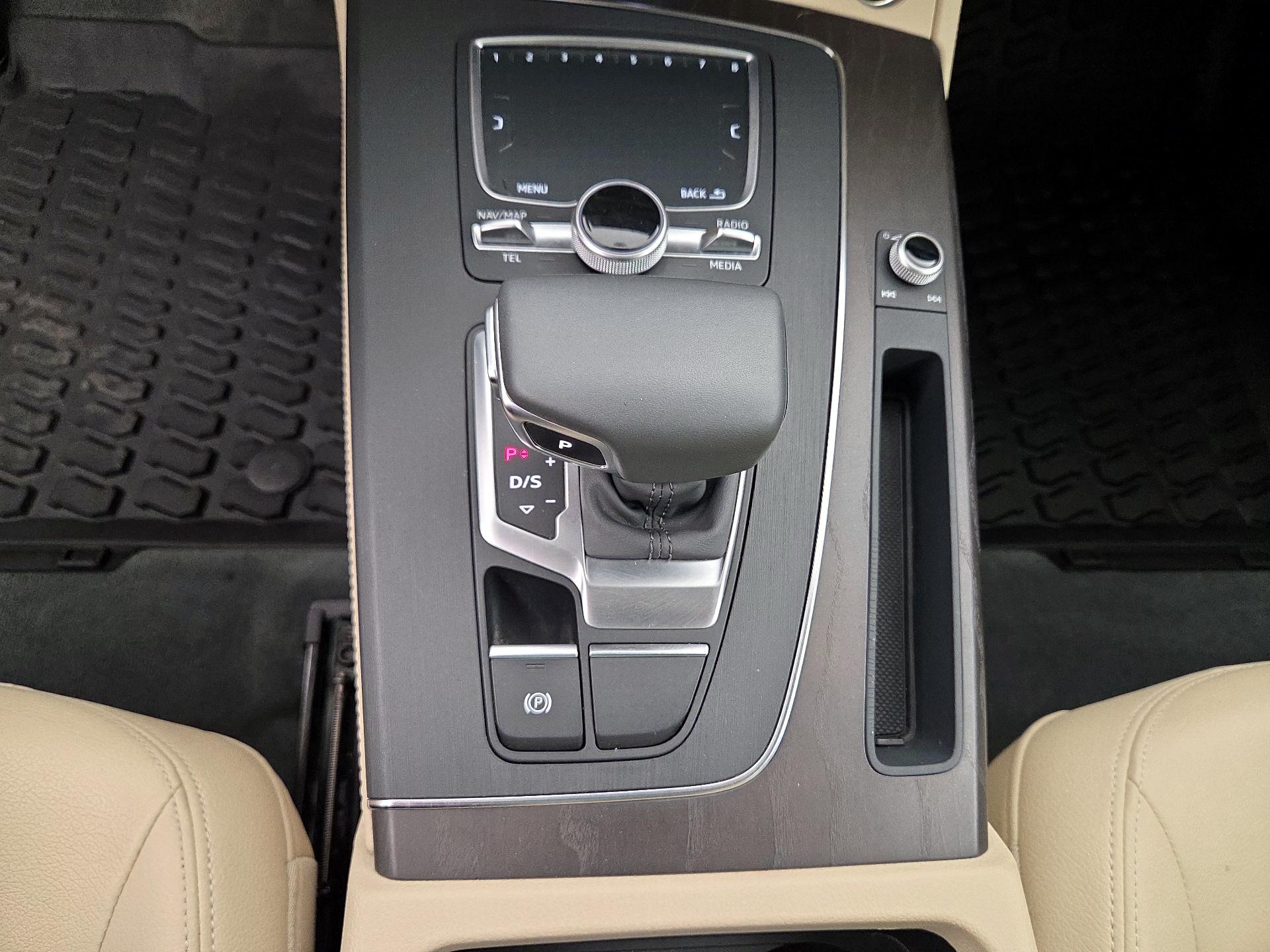 Thumbnail: 2019 Audi Q5 - 18