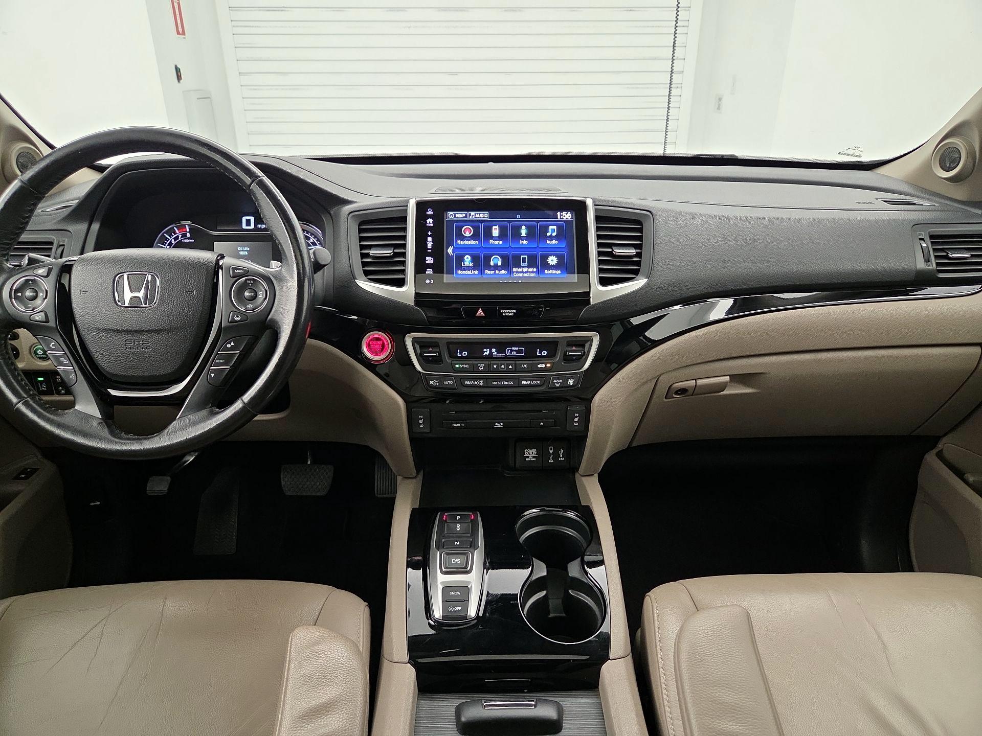 Thumbnail: 2017 Honda Pilot - 9