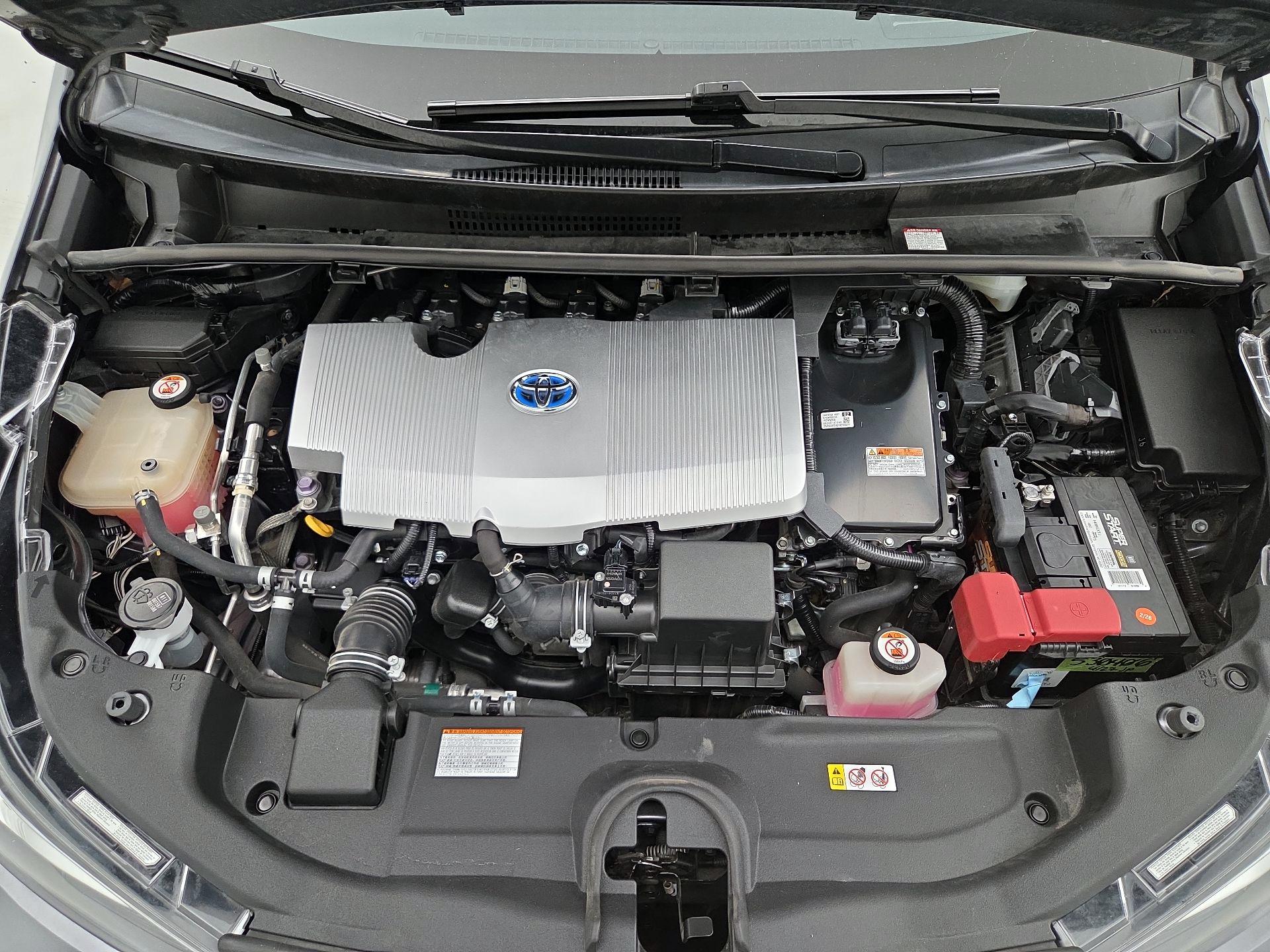 Thumbnail: 2019 Toyota Prius - 18