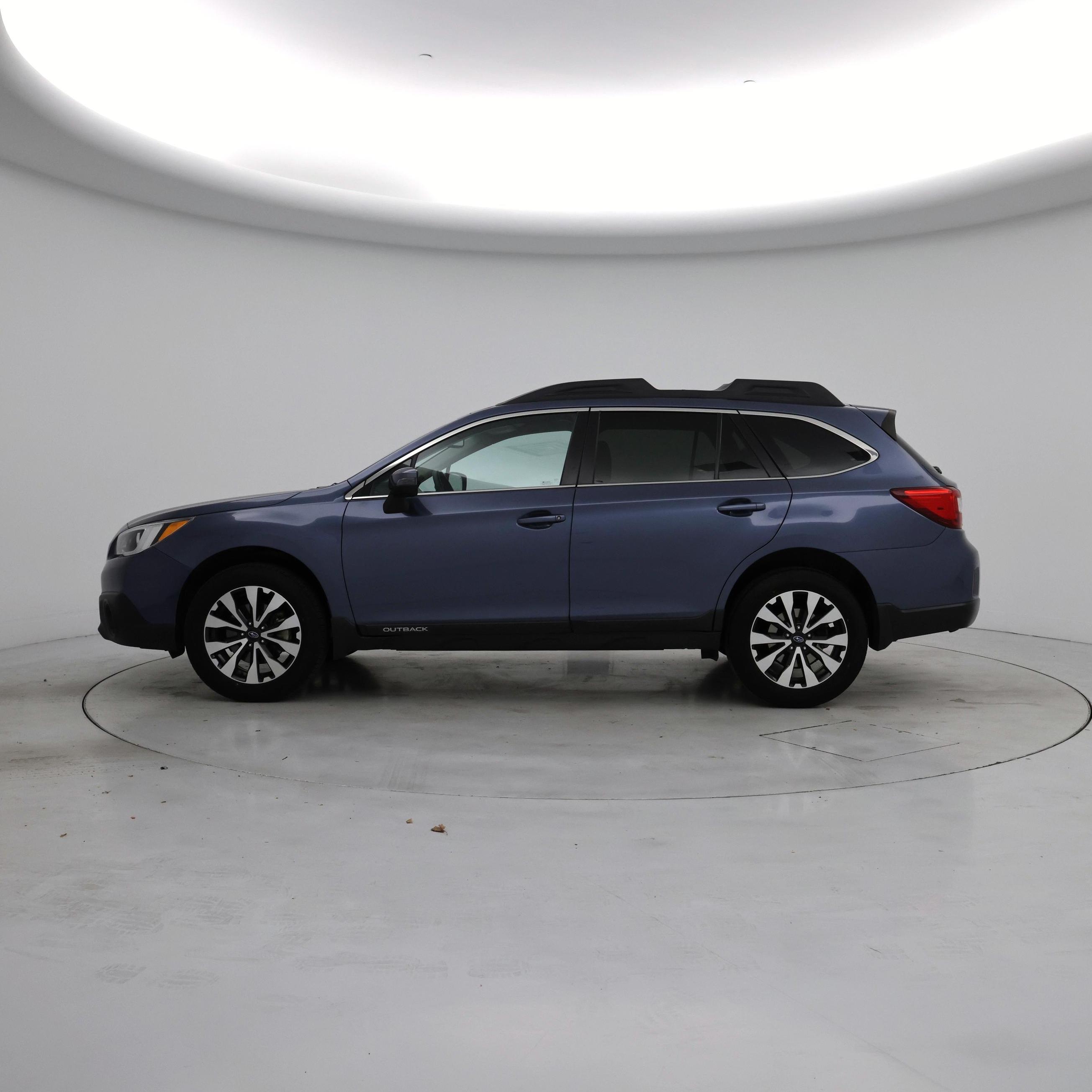 Thumbnail: 2016 Subaru Outback - 3