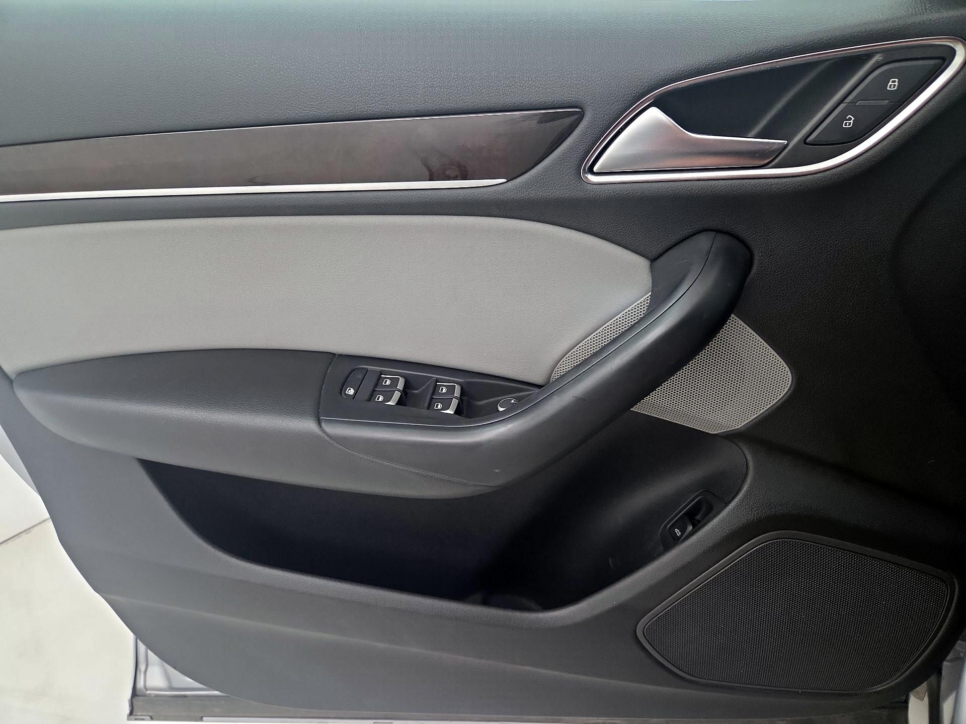 Thumbnail: 2016 Audi Q3 - 12