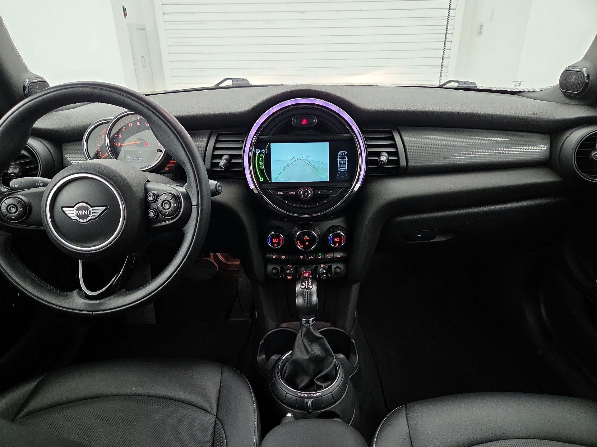Thumbnail: 2017 MINI Cooper - 9