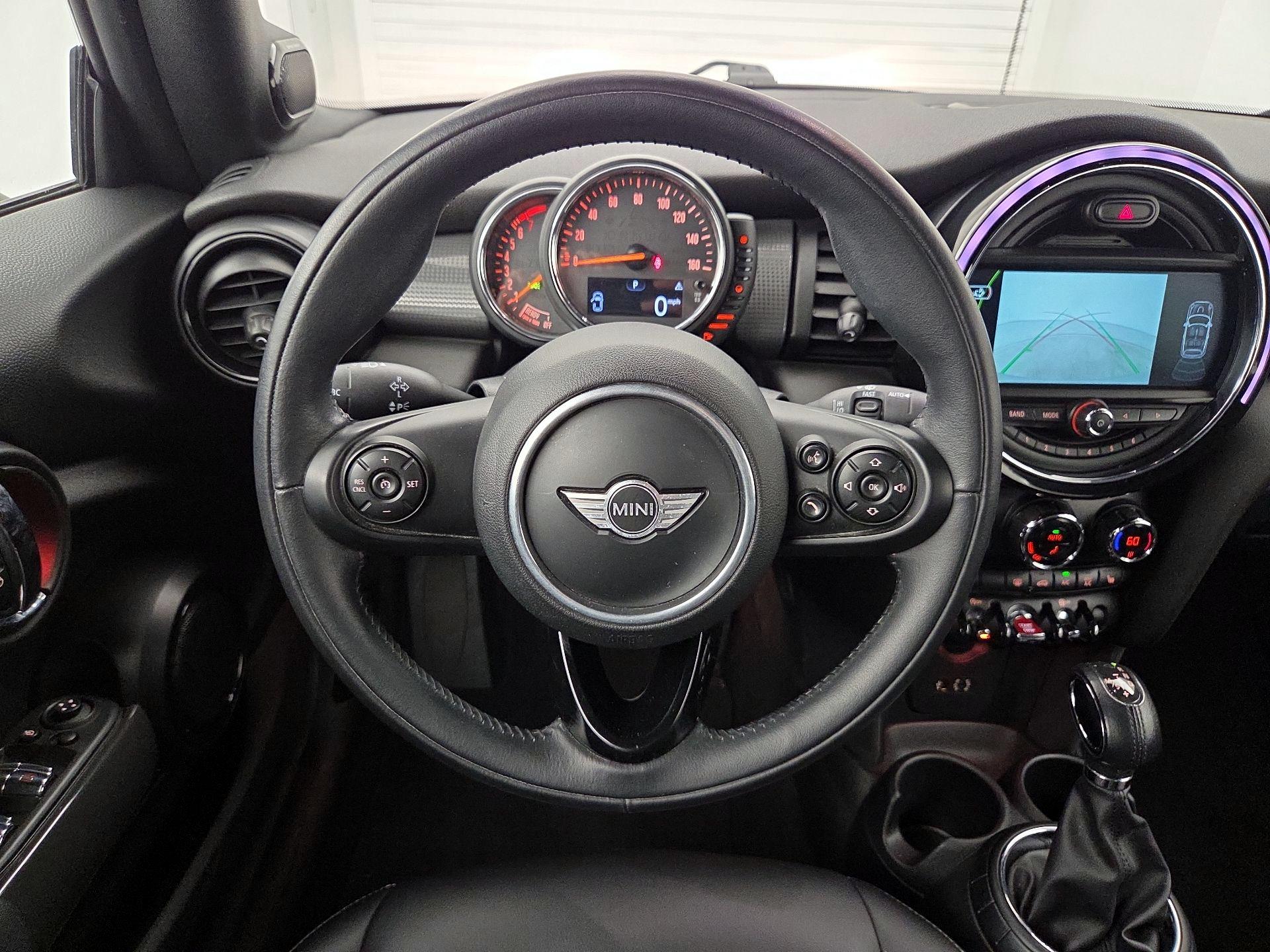 Thumbnail: 2017 MINI Cooper - 10