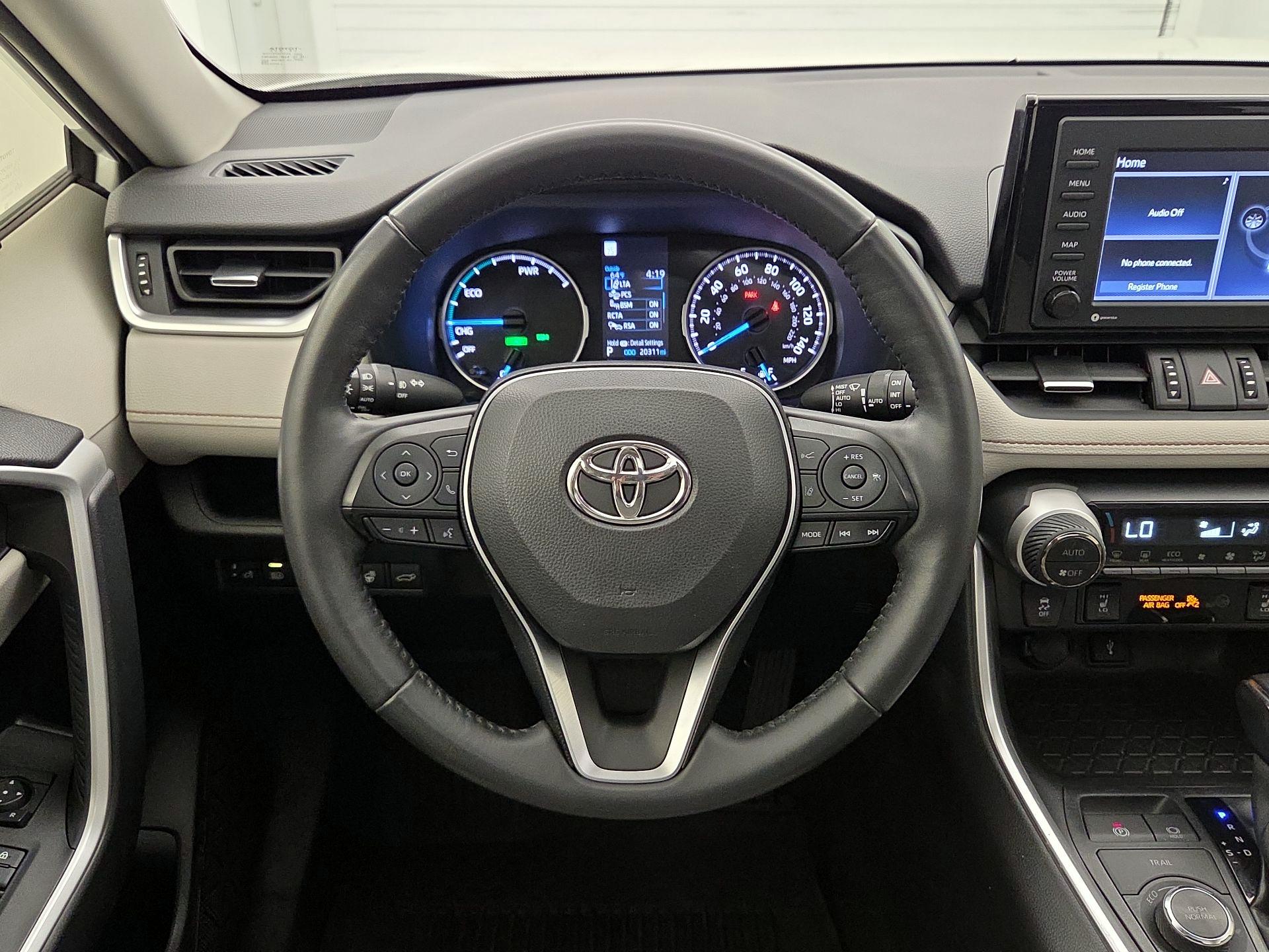 Thumbnail: 2022 Toyota RAV4 - 10