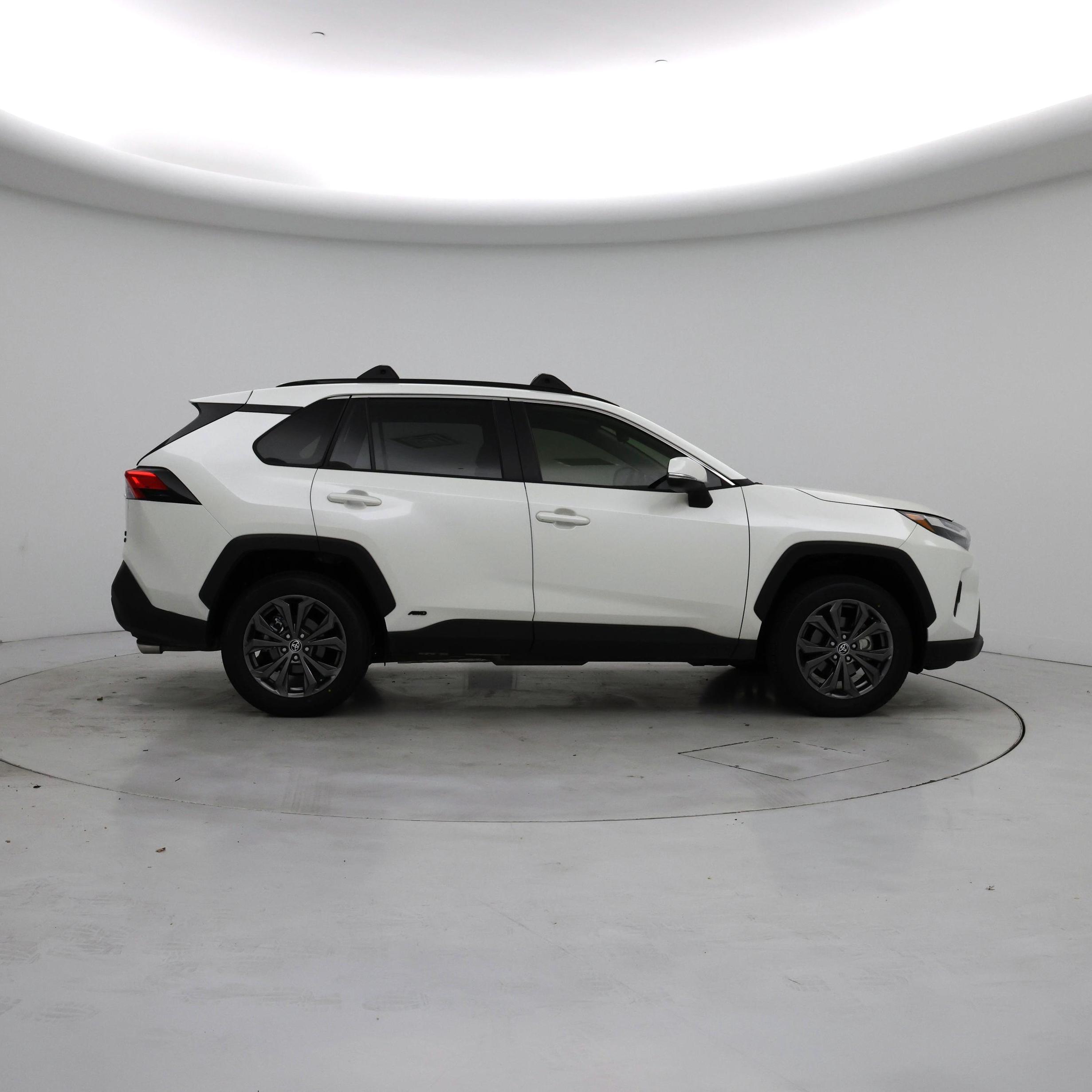 Thumbnail: 2022 Toyota RAV4 - 7