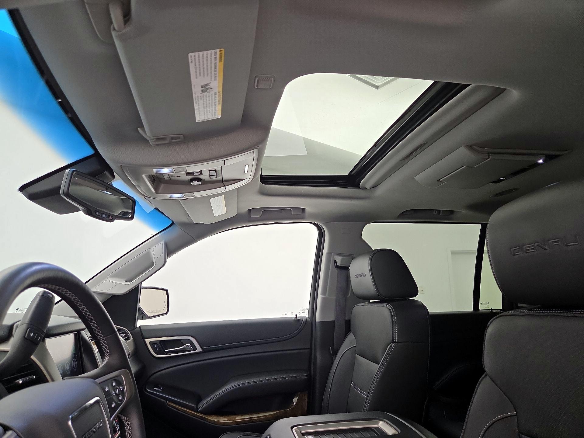 Thumbnail: 2016 GMC Yukon XL - 20