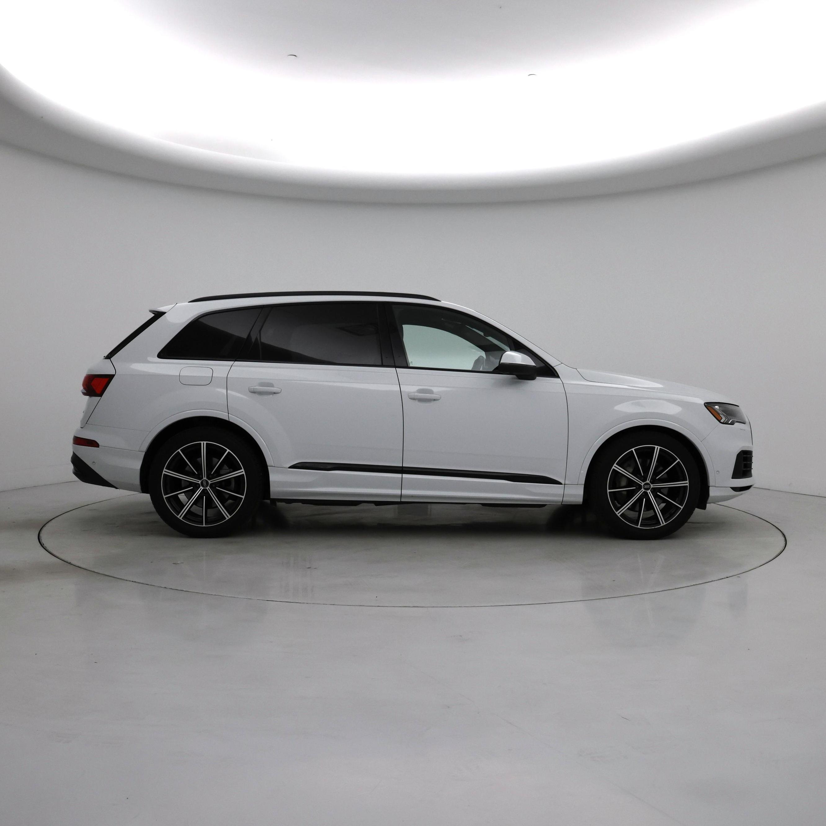 Thumbnail: 2021 Audi Q7 - 7