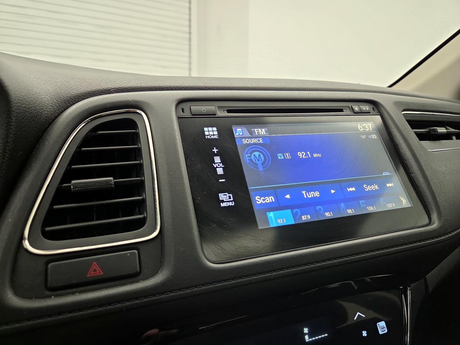 Thumbnail: 2016 Honda HR-V - 15