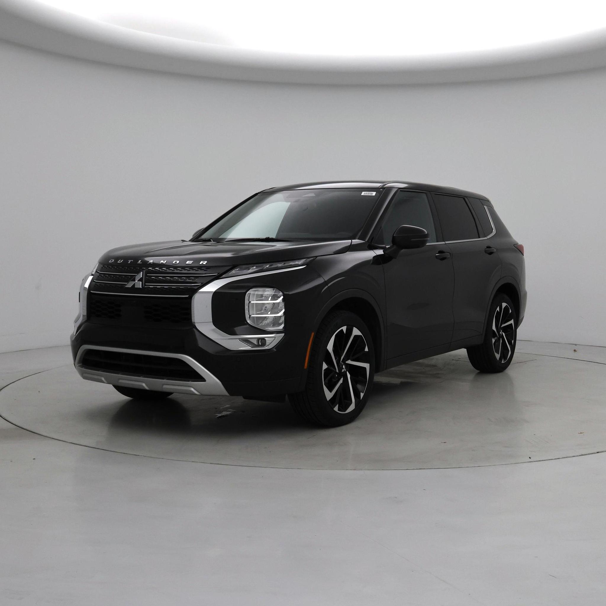 Thumbnail: 2024 Mitsubishi Outlander - 4