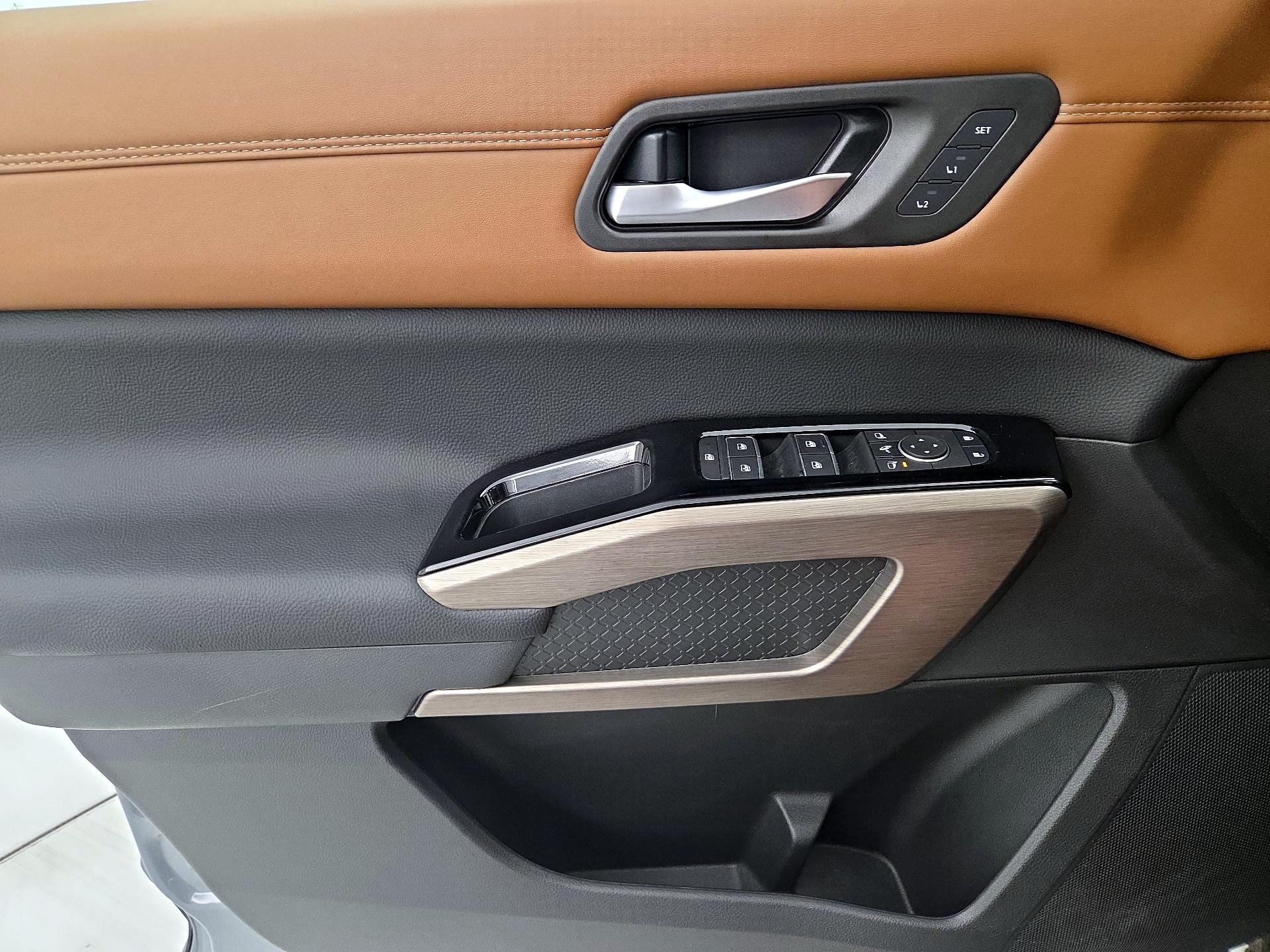 Thumbnail: 2025 Nissan Pathfinder - 12