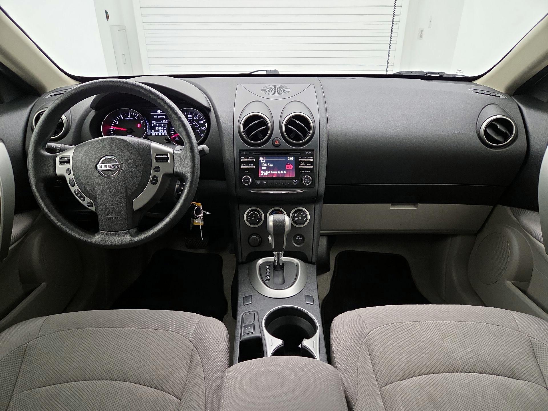 Thumbnail: 2015 Nissan Rogue - 9