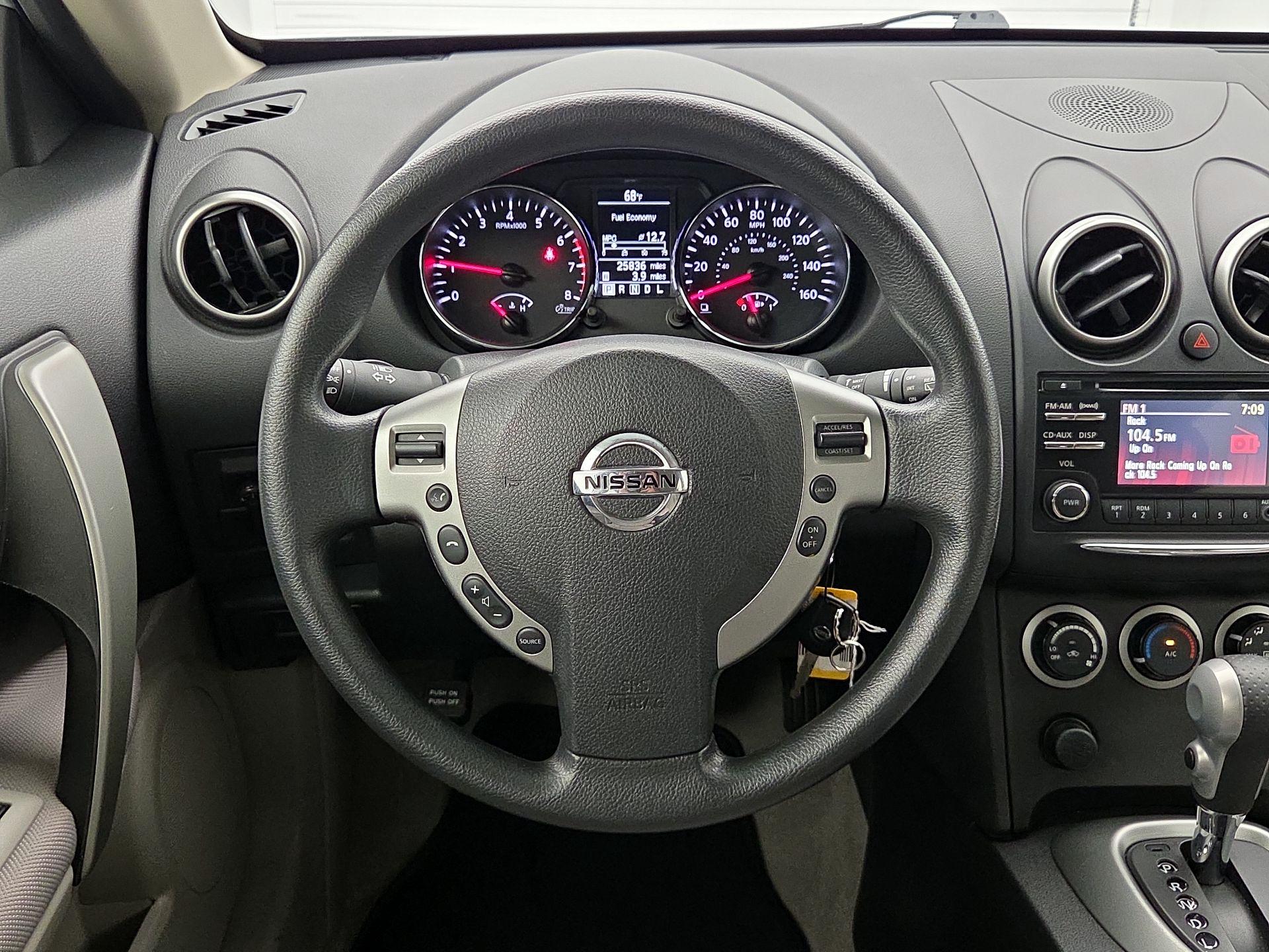 Thumbnail: 2015 Nissan Rogue - 10