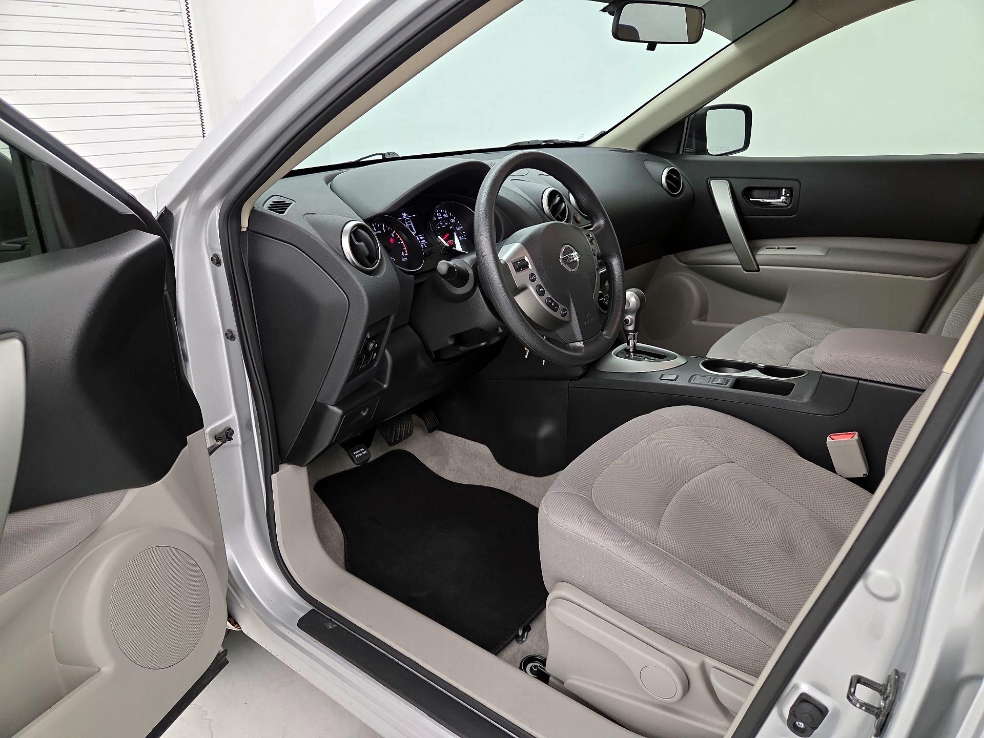 Thumbnail: 2015 Nissan Rogue - 11