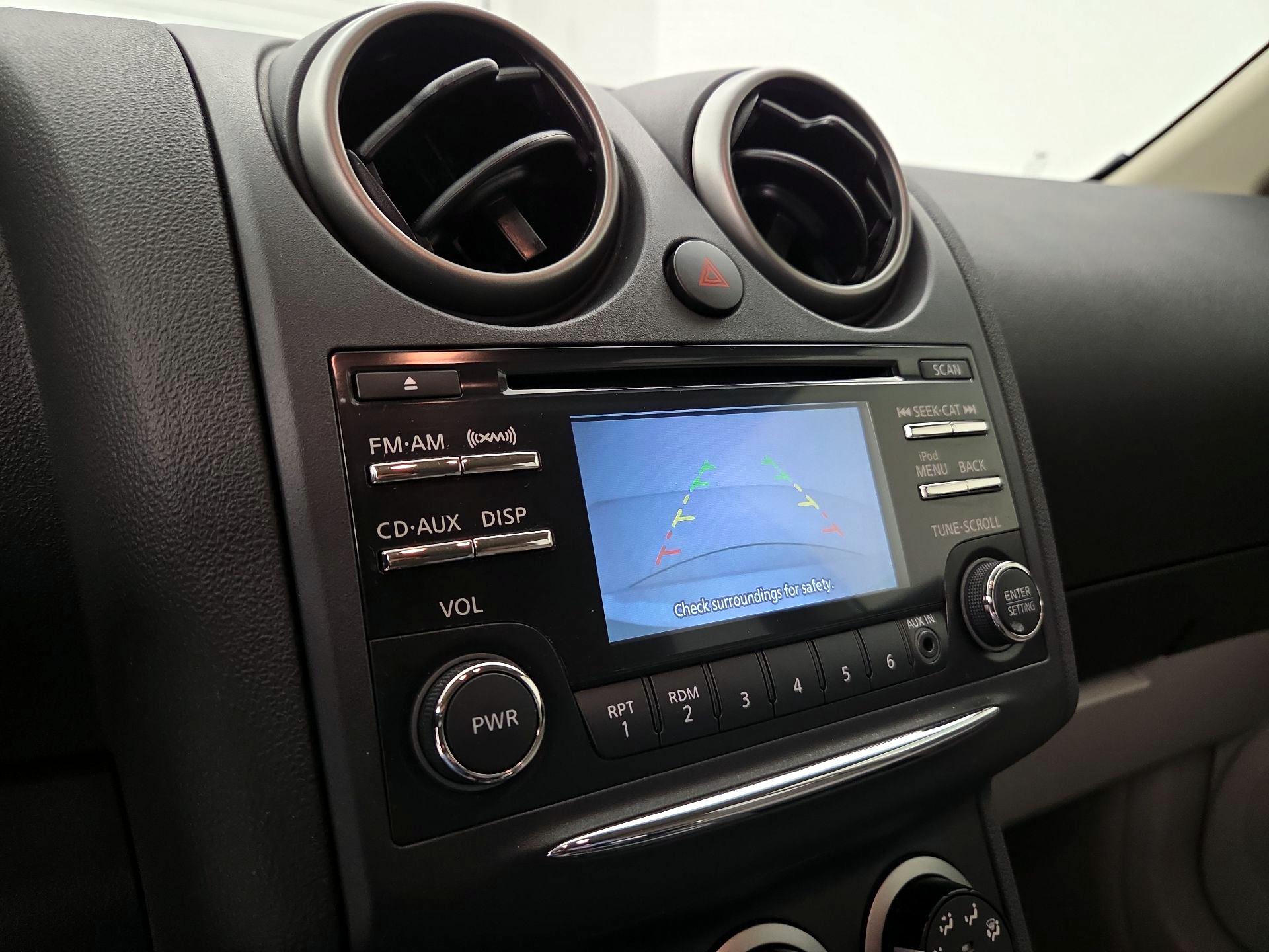 Thumbnail: 2015 Nissan Rogue - 14
