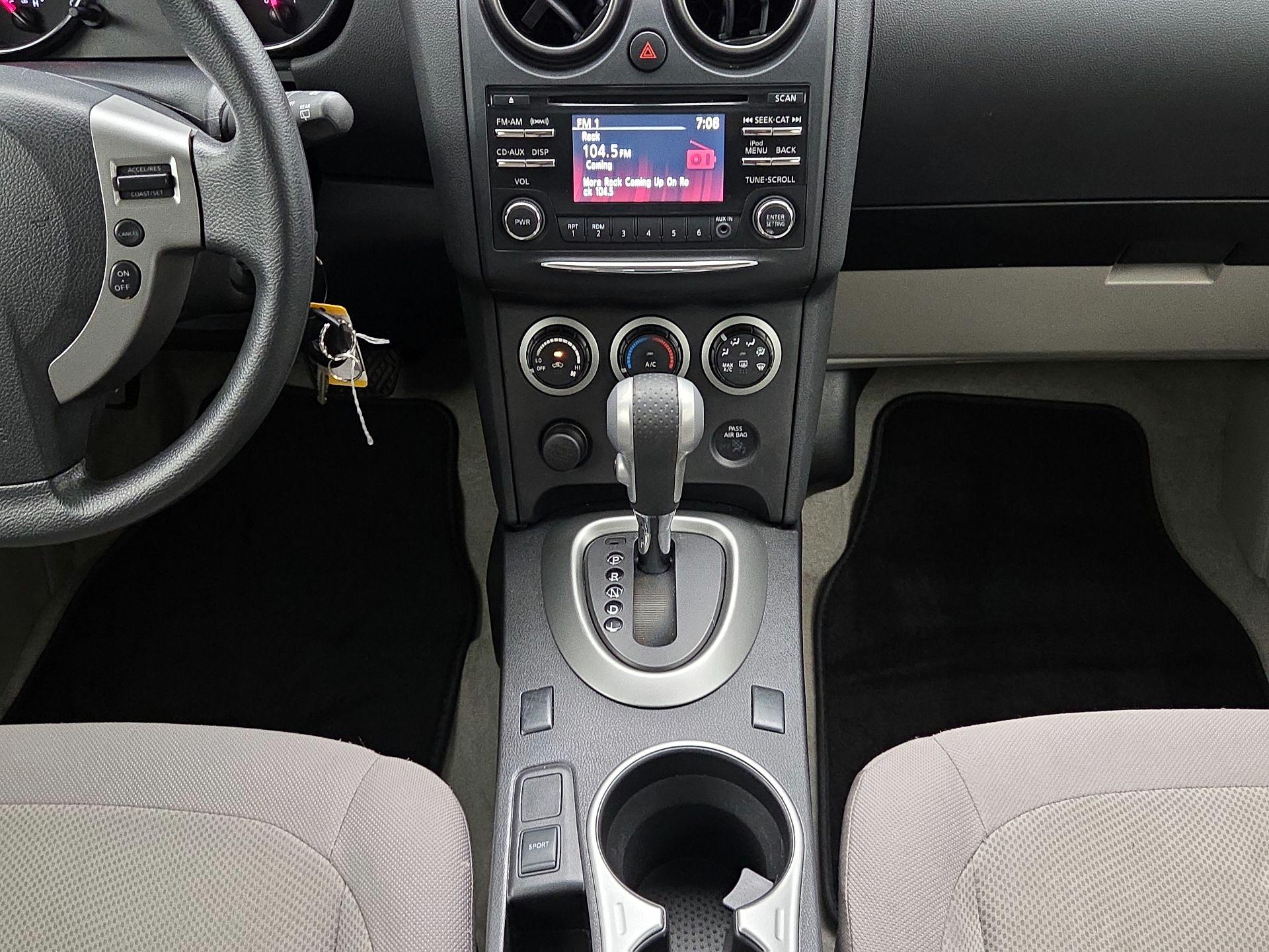 Thumbnail: 2015 Nissan Rogue - 17