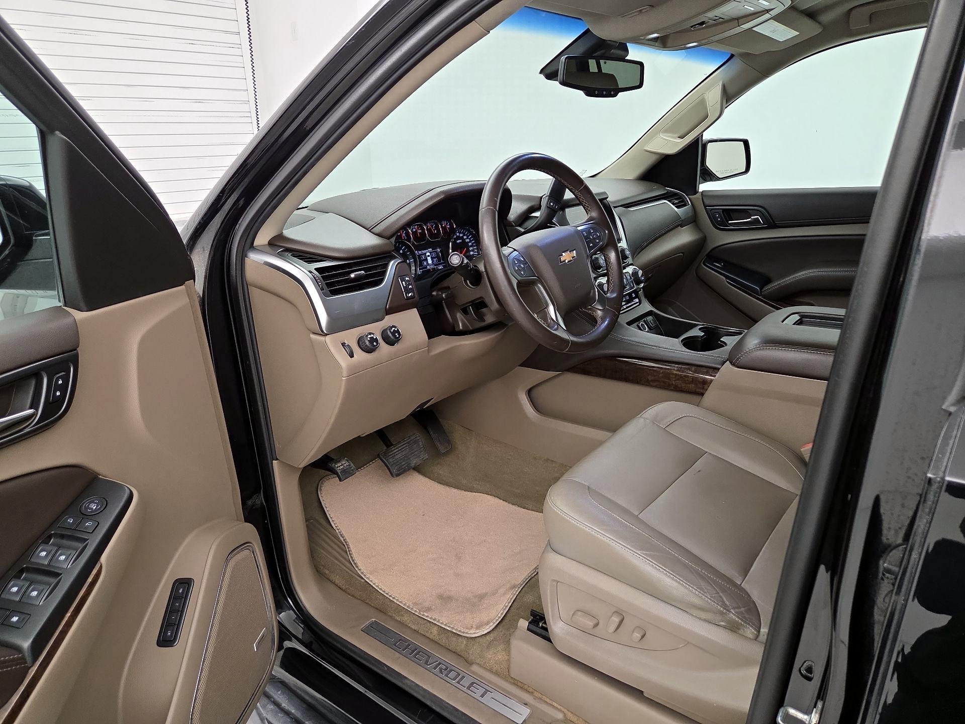 Thumbnail: 2019 Chevrolet Tahoe - 11