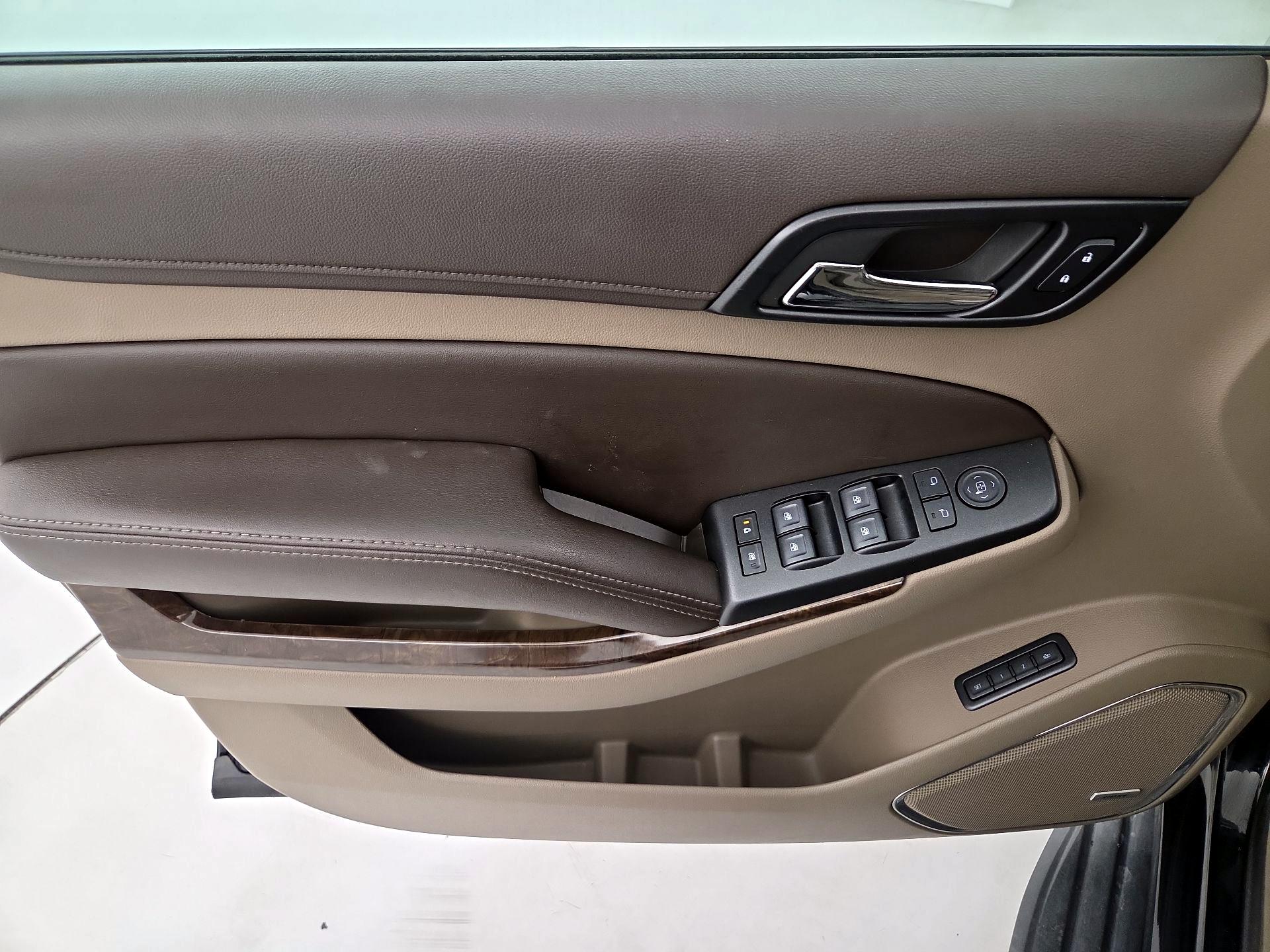 Thumbnail: 2019 Chevrolet Tahoe - 12