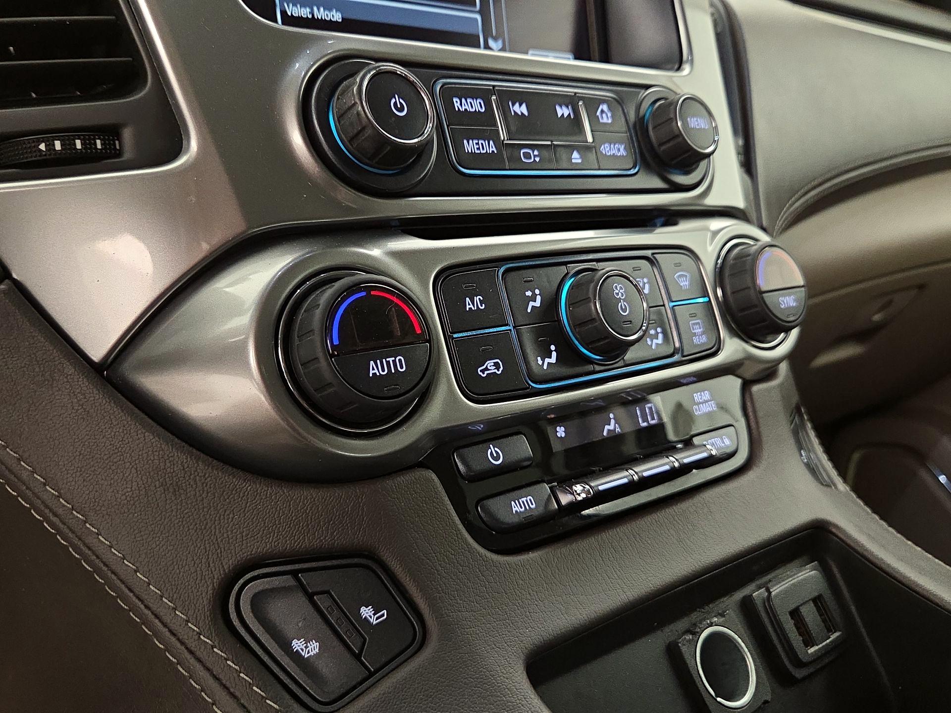 Thumbnail: 2019 Chevrolet Tahoe - 17