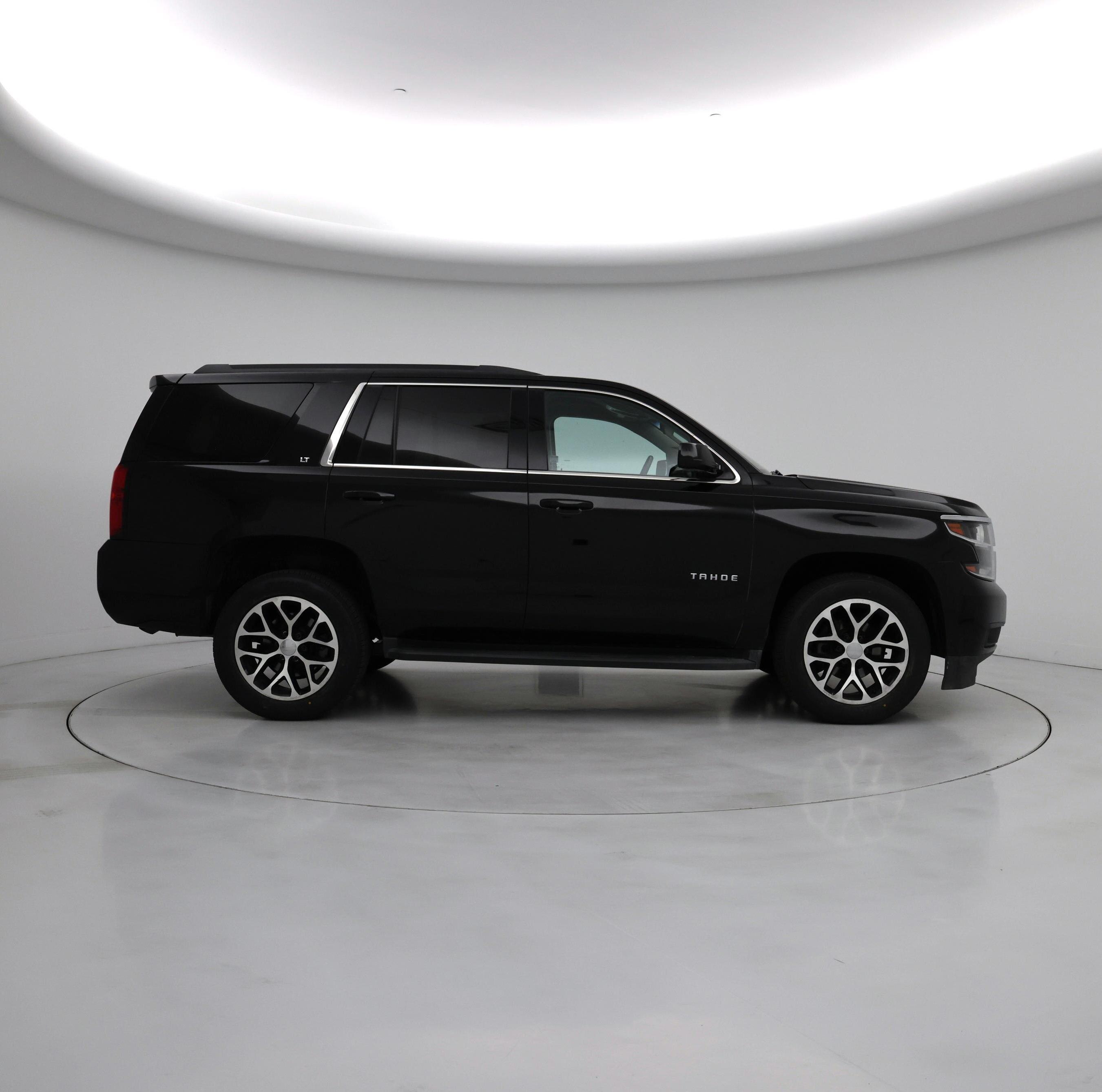 Thumbnail: 2019 Chevrolet Tahoe - 7