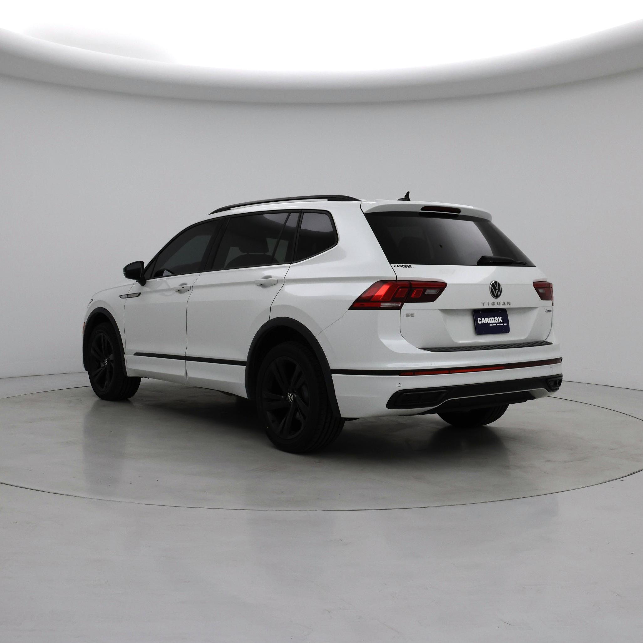 Thumbnail: 2023 Volkswagen Tiguan - 2
