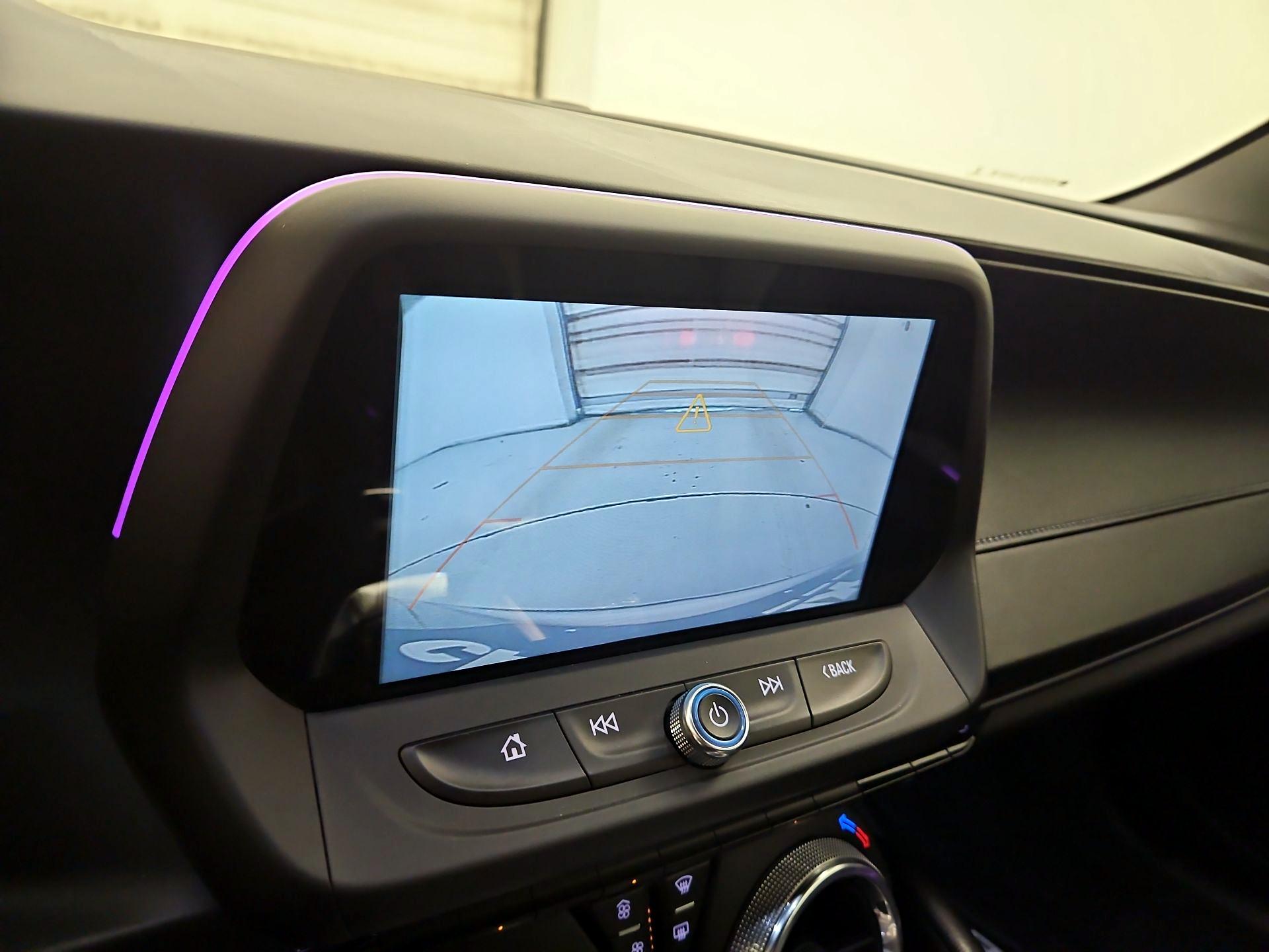 Thumbnail: 2018 Chevrolet Camaro - 15