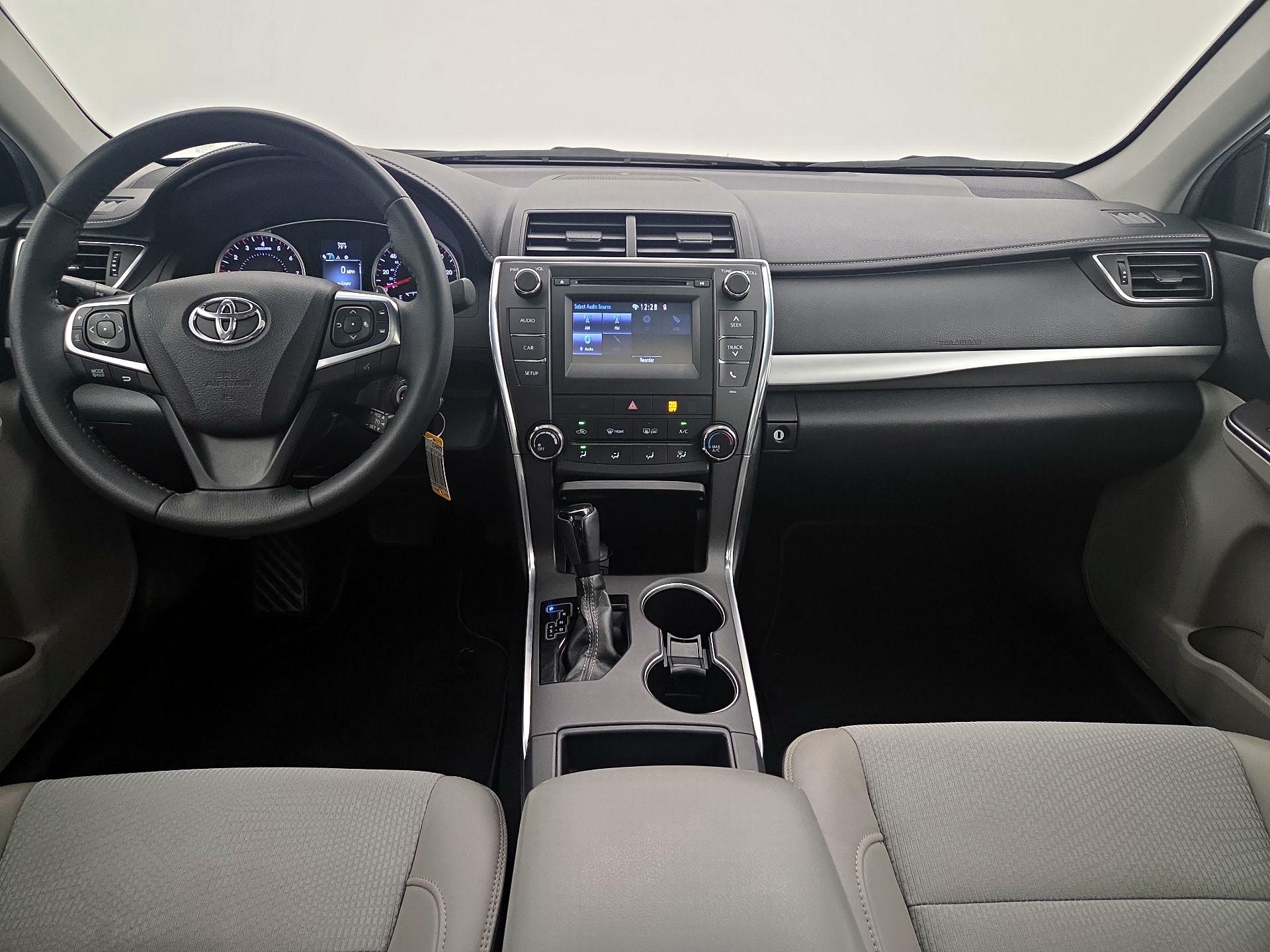 Thumbnail: 2017 Toyota Camry - 9