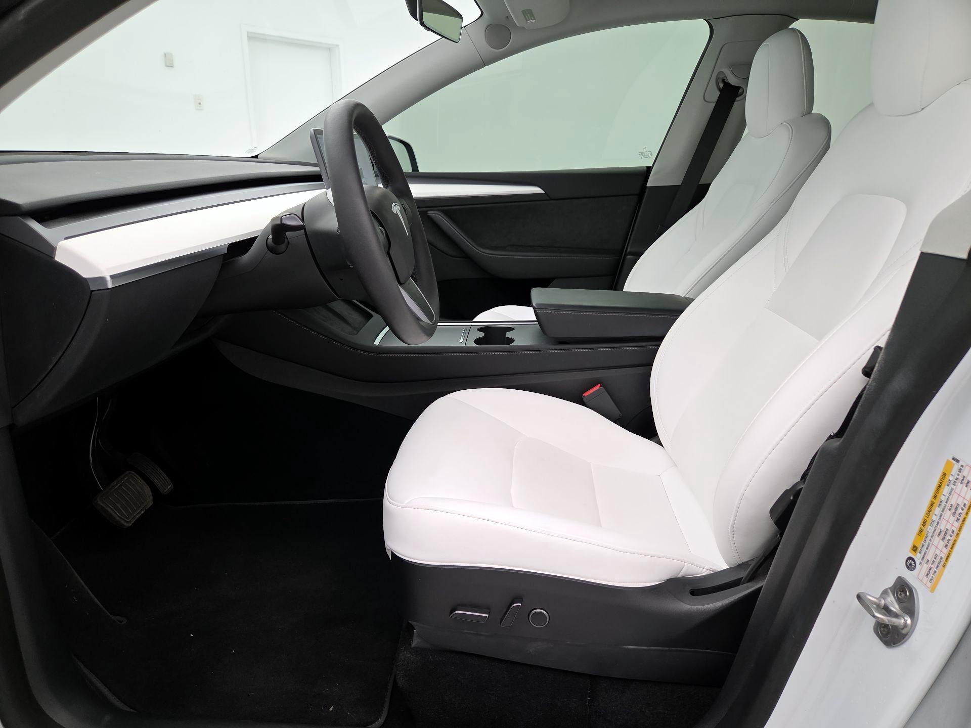 Thumbnail: 2023 Tesla Model Y - 11
