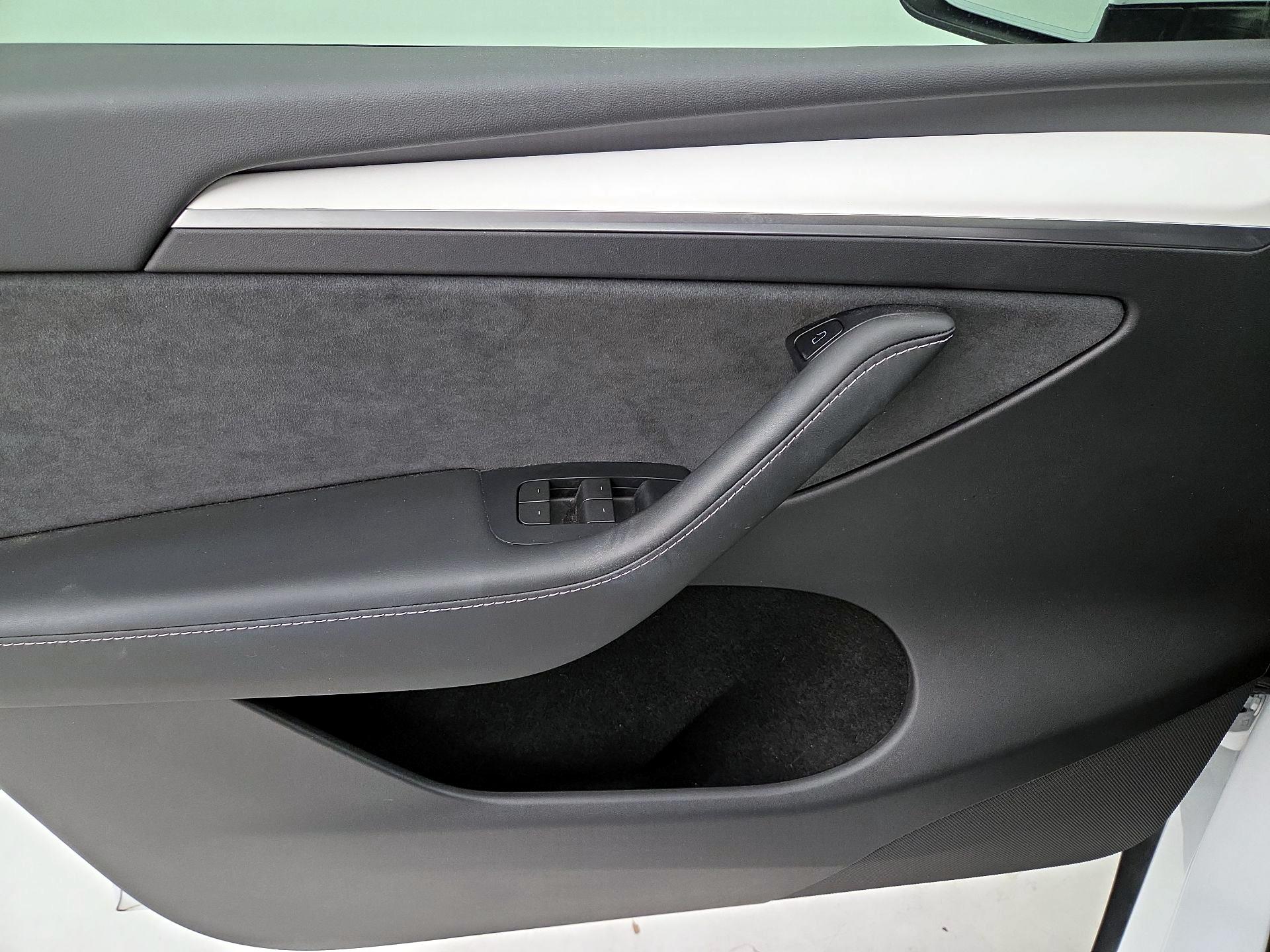 Thumbnail: 2023 Tesla Model Y - 12