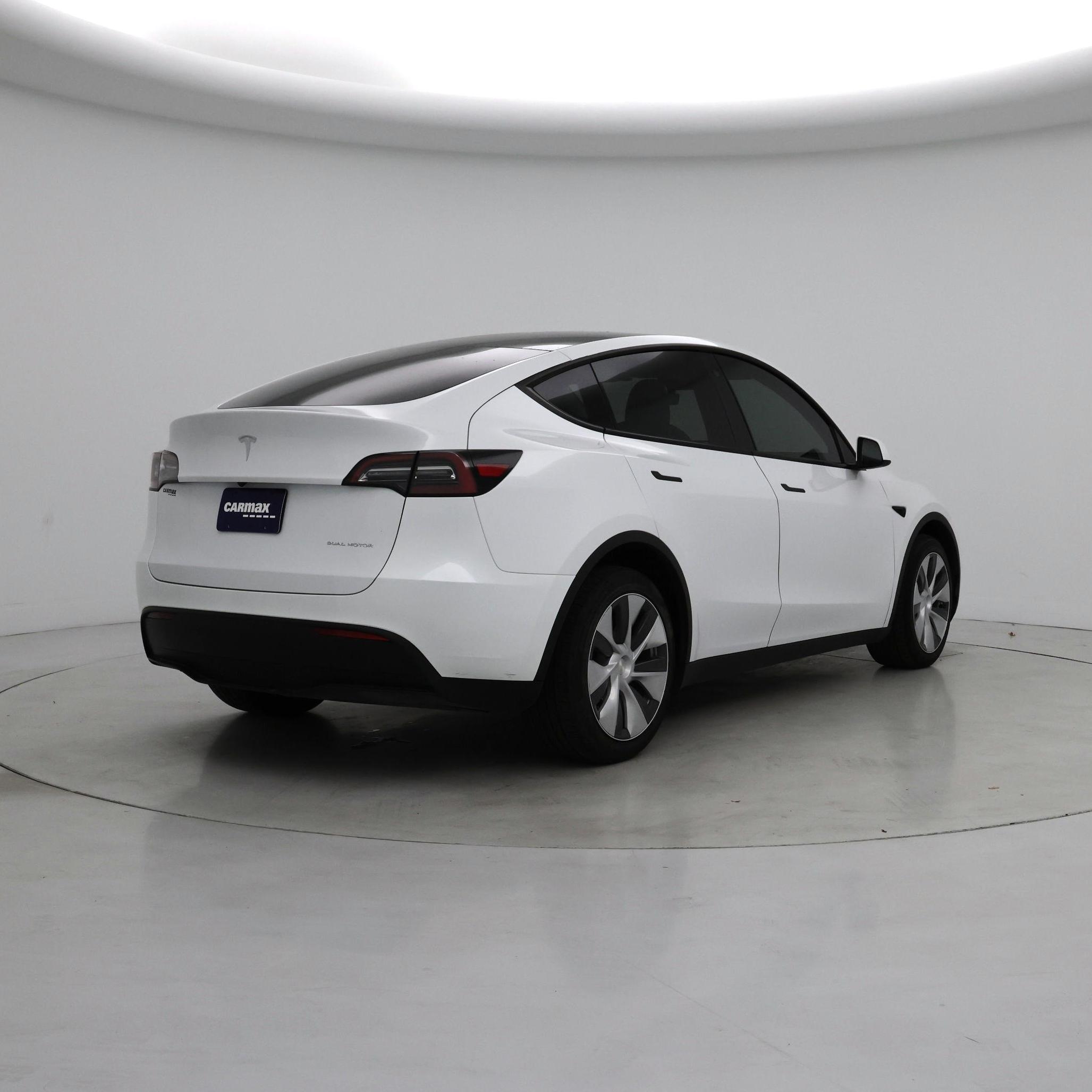 Thumbnail: 2023 Tesla Model Y - 8