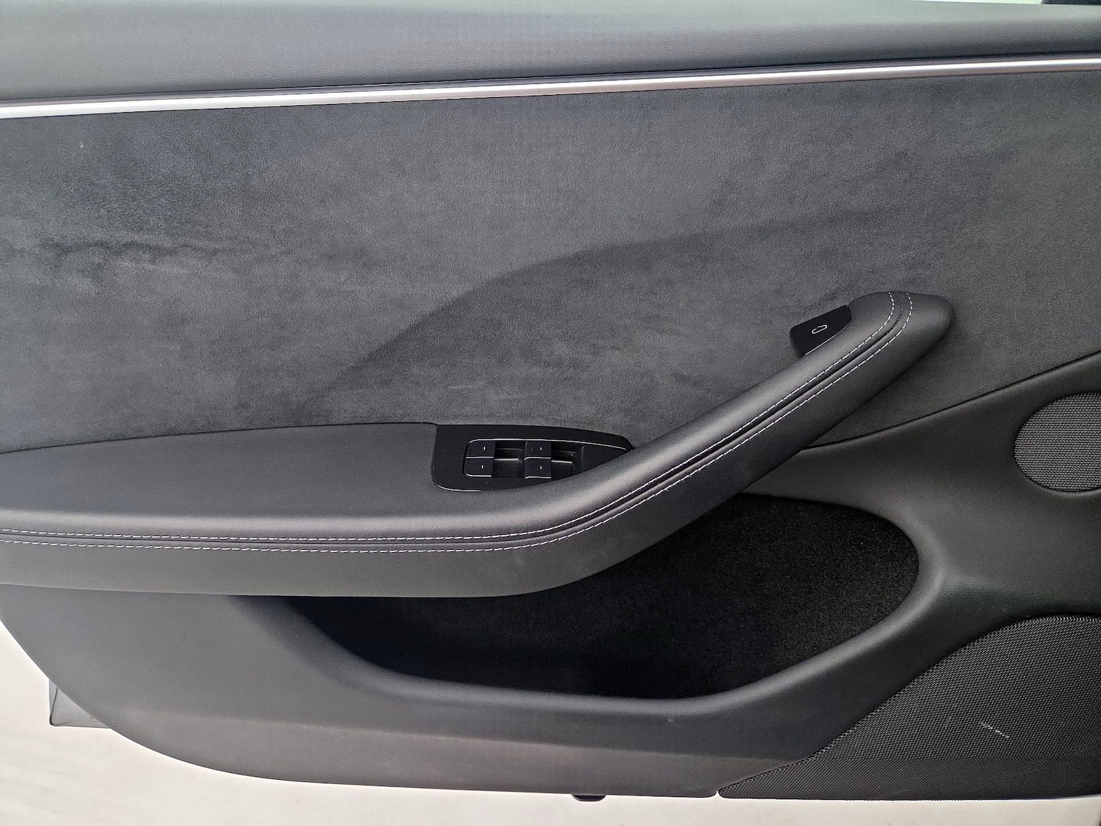 2025 Tesla Model 3 Long Range - Photo 13