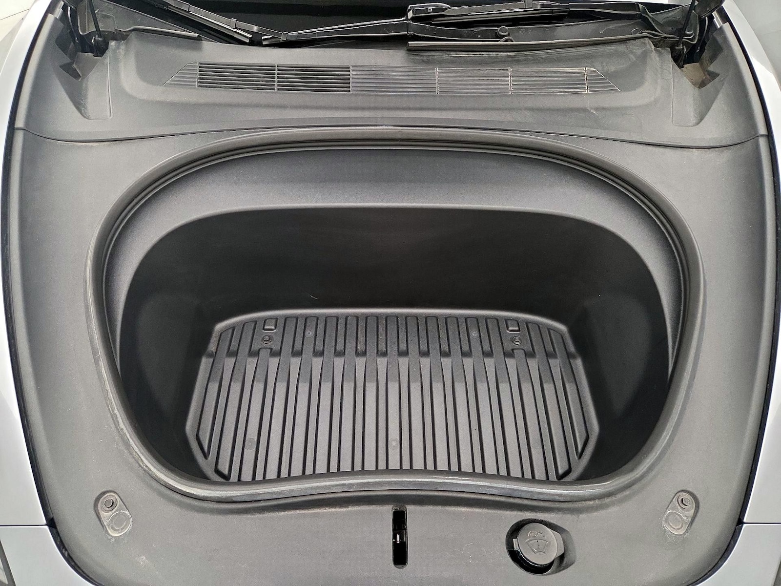 2025 Tesla Model 3 Long Range - Photo 22