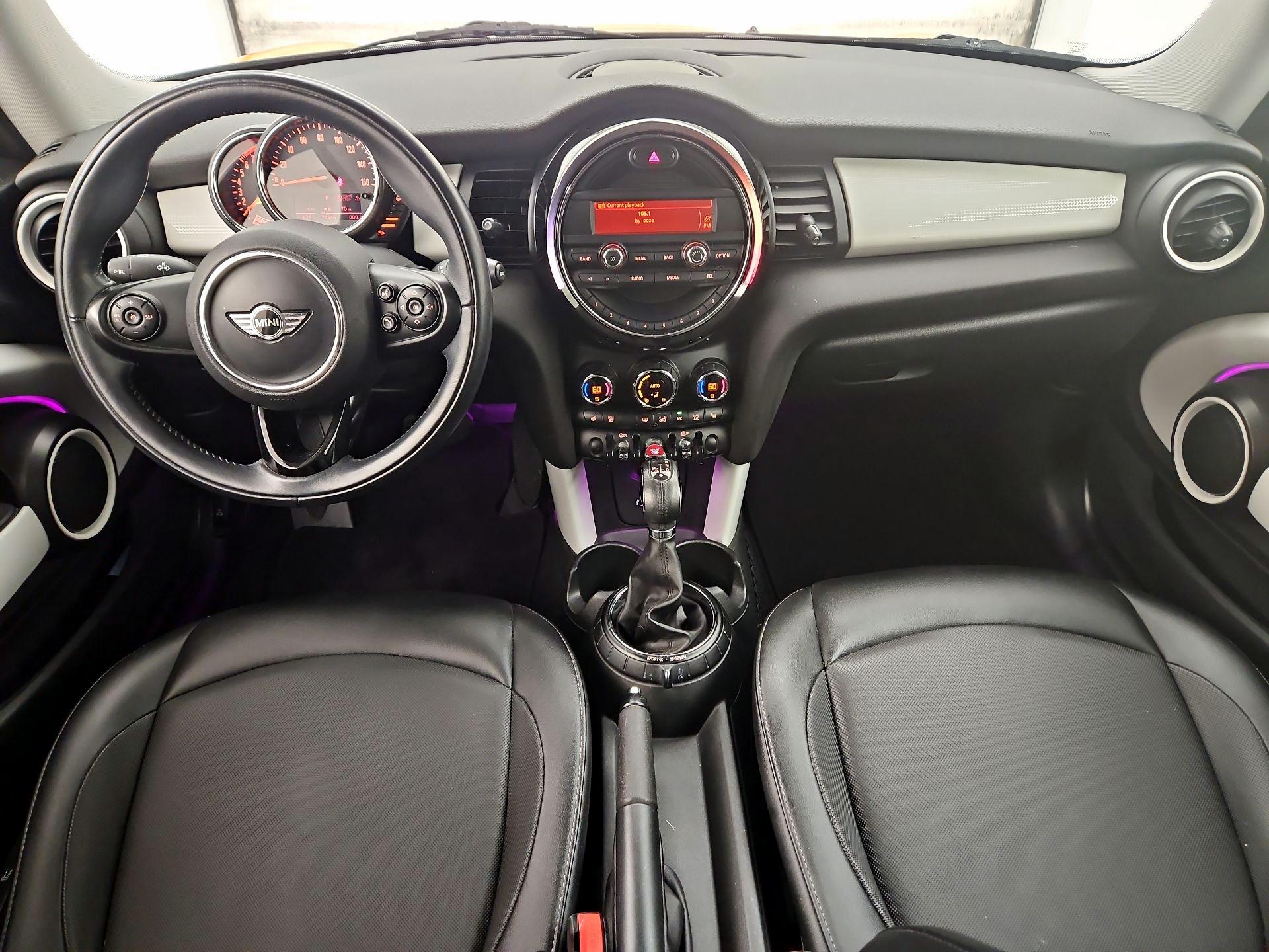 Thumbnail: 2016 MINI Cooper Hardtop - 9