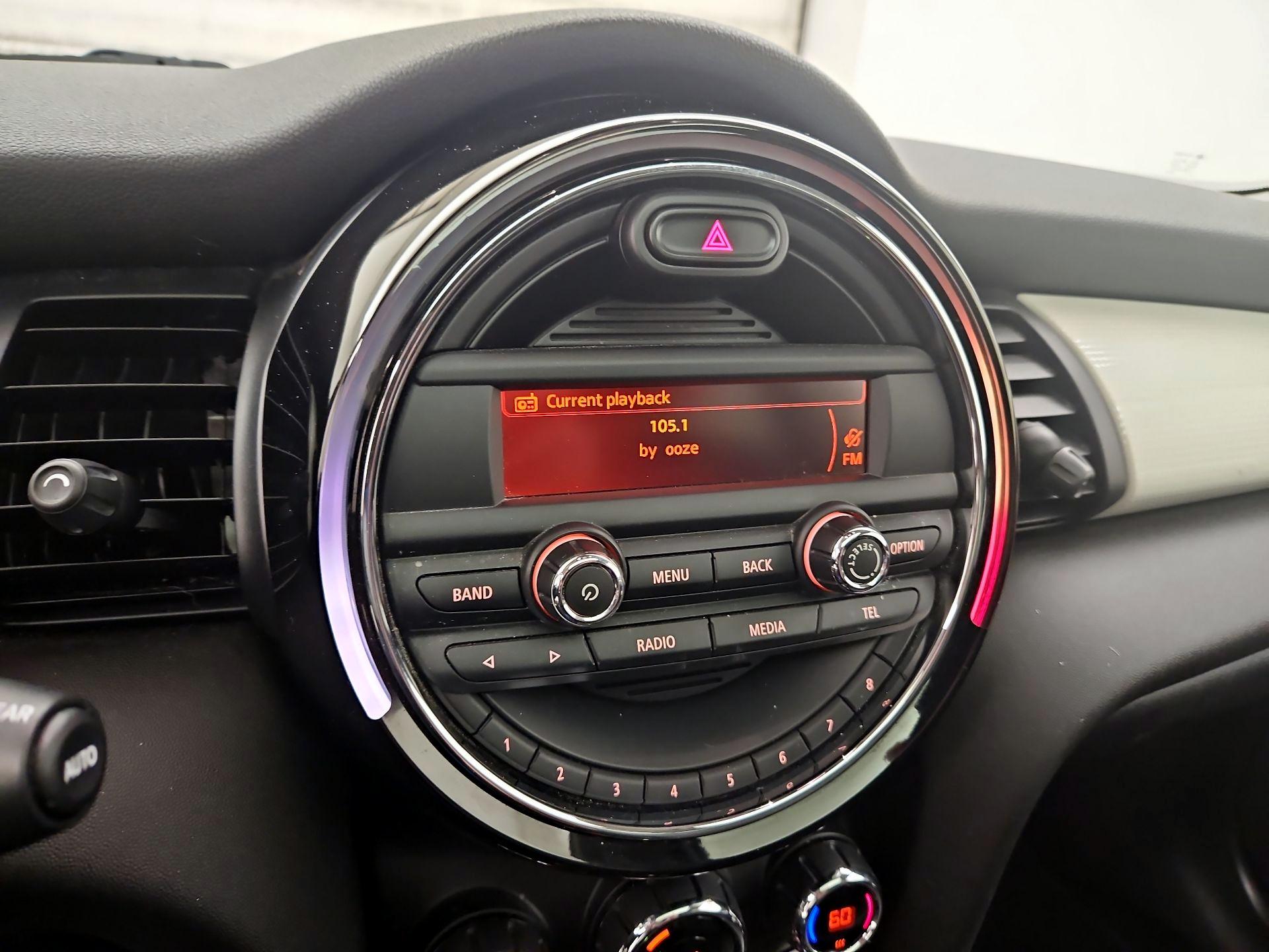 Thumbnail: 2016 MINI Cooper Hardtop - 14