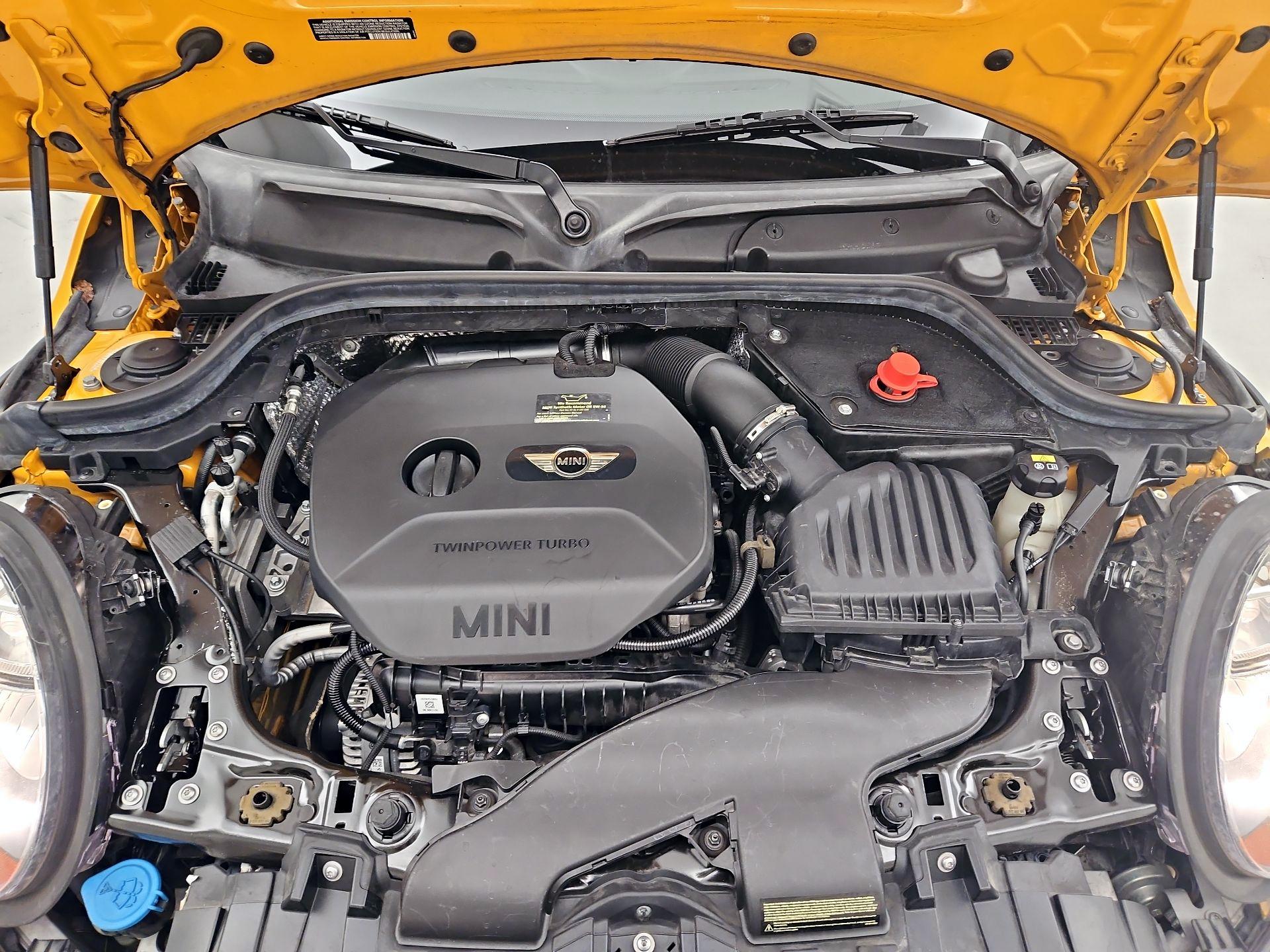 Thumbnail: 2016 MINI Cooper Hardtop - 20