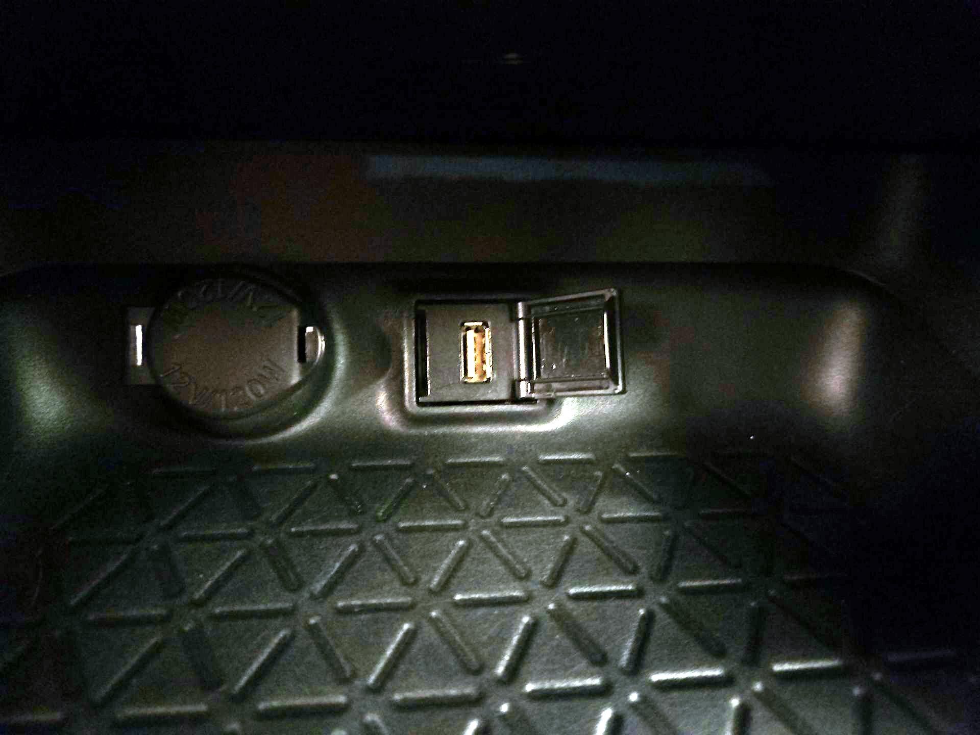 Thumbnail: 2021 Toyota RAV4 - 19