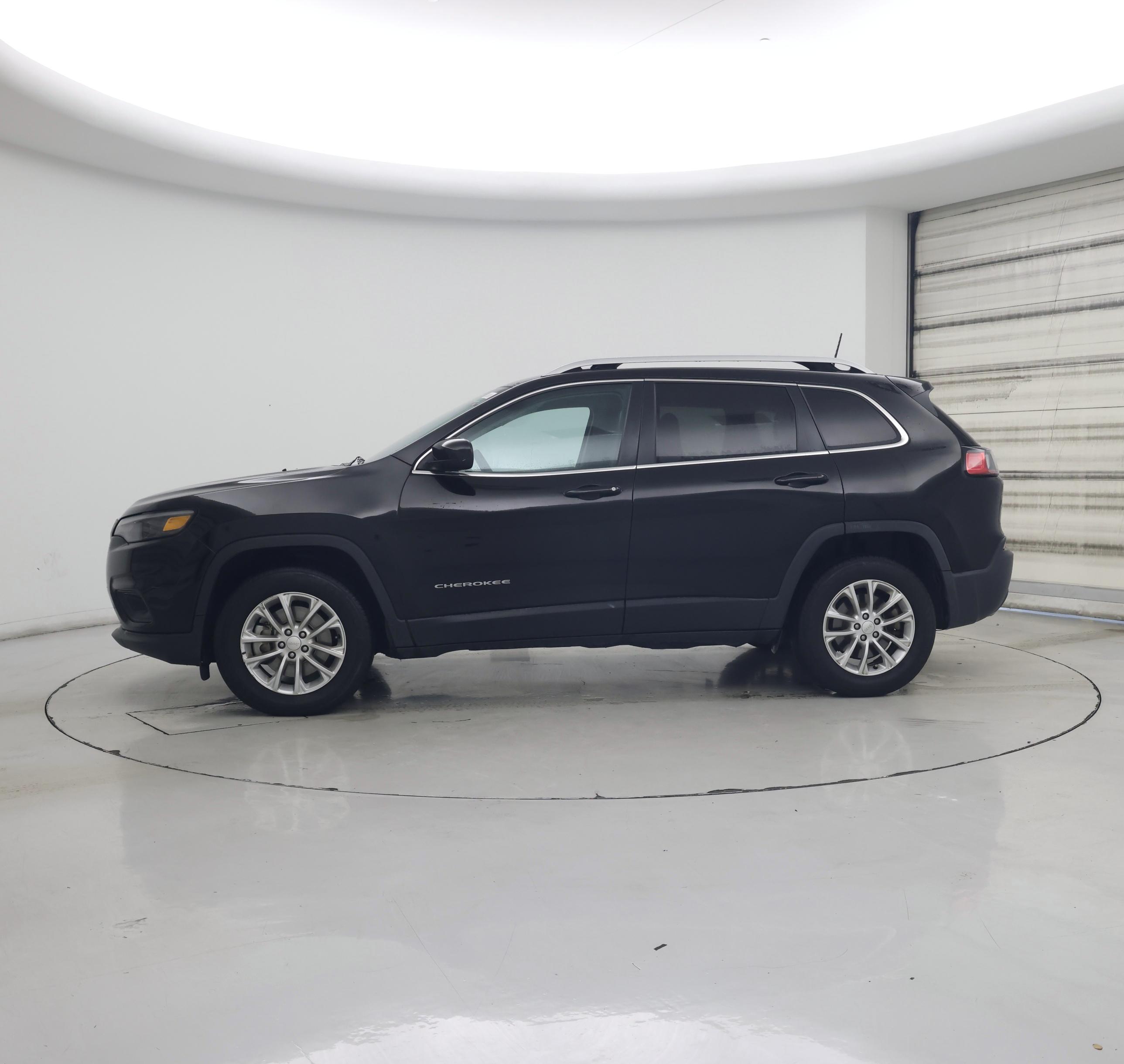 Thumbnail: 2019 Jeep Cherokee - 3