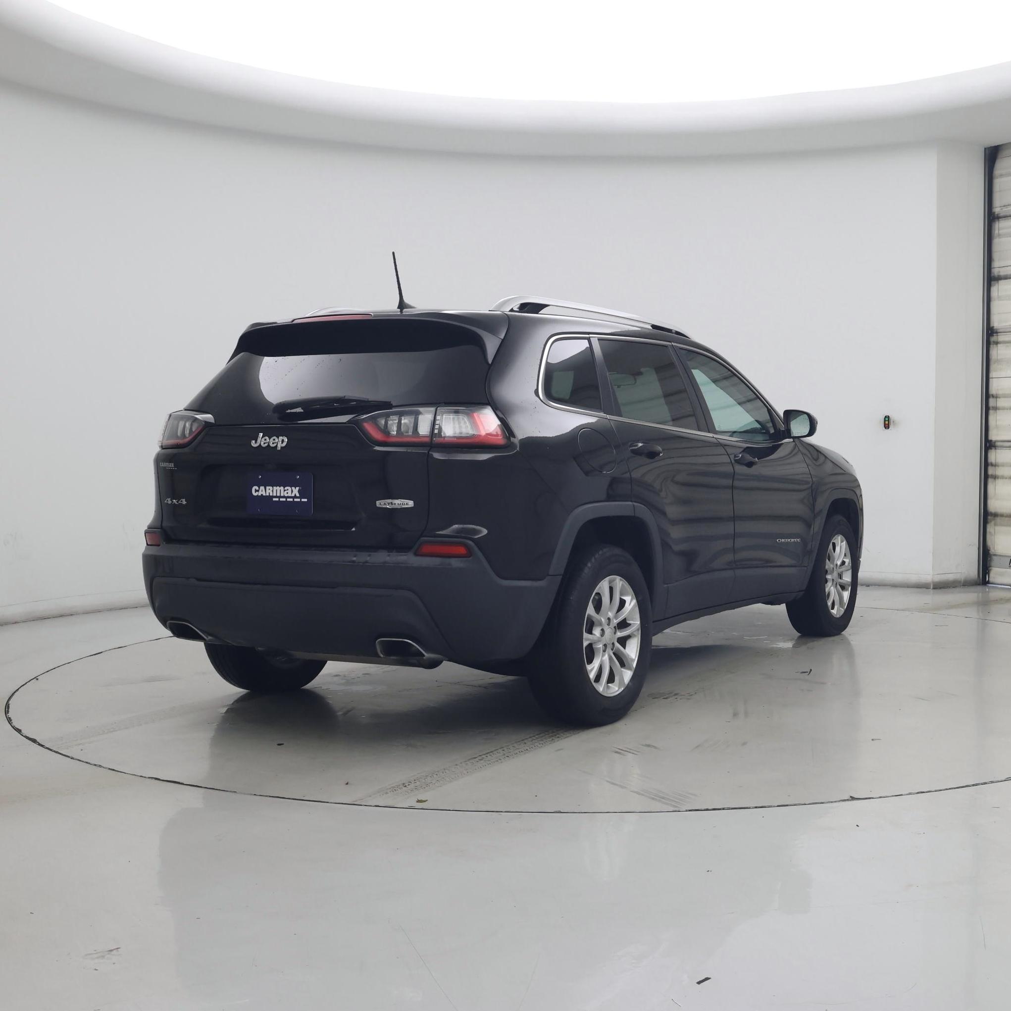 Thumbnail: 2019 Jeep Cherokee - 8