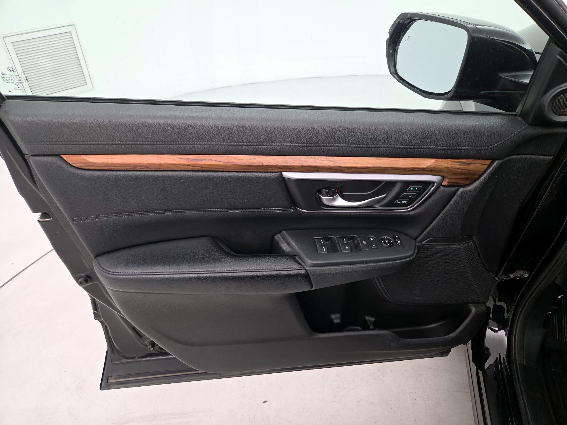 Thumbnail: 2017 Honda CR-V - 12
