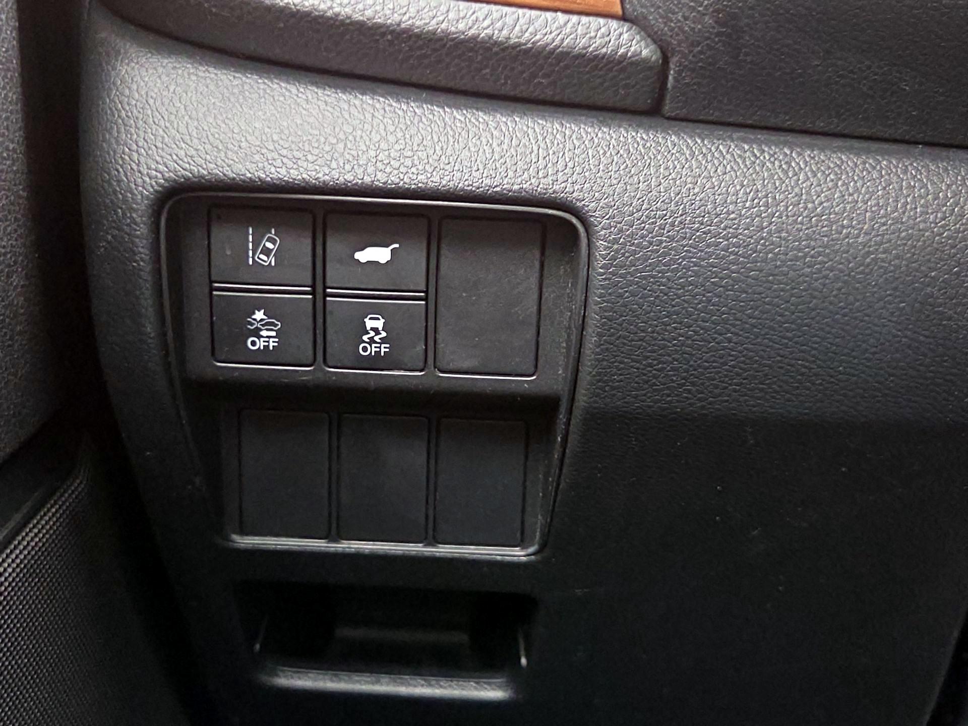 Thumbnail: 2017 Honda CR-V - 13