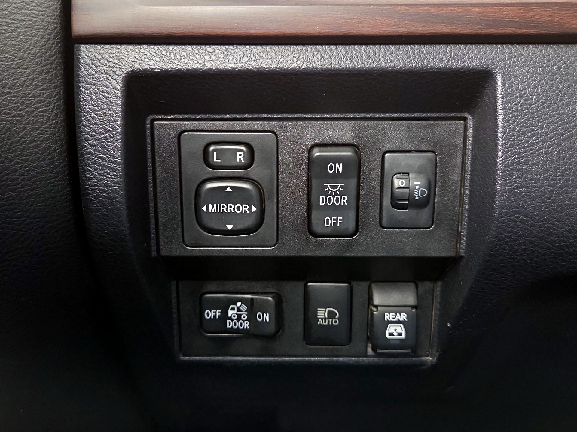 Thumbnail: 2019 Toyota Tundra - 13