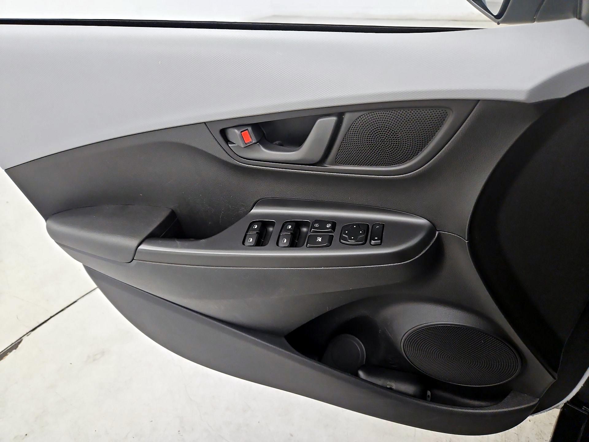 Thumbnail: 2018 Hyundai Kona - 12