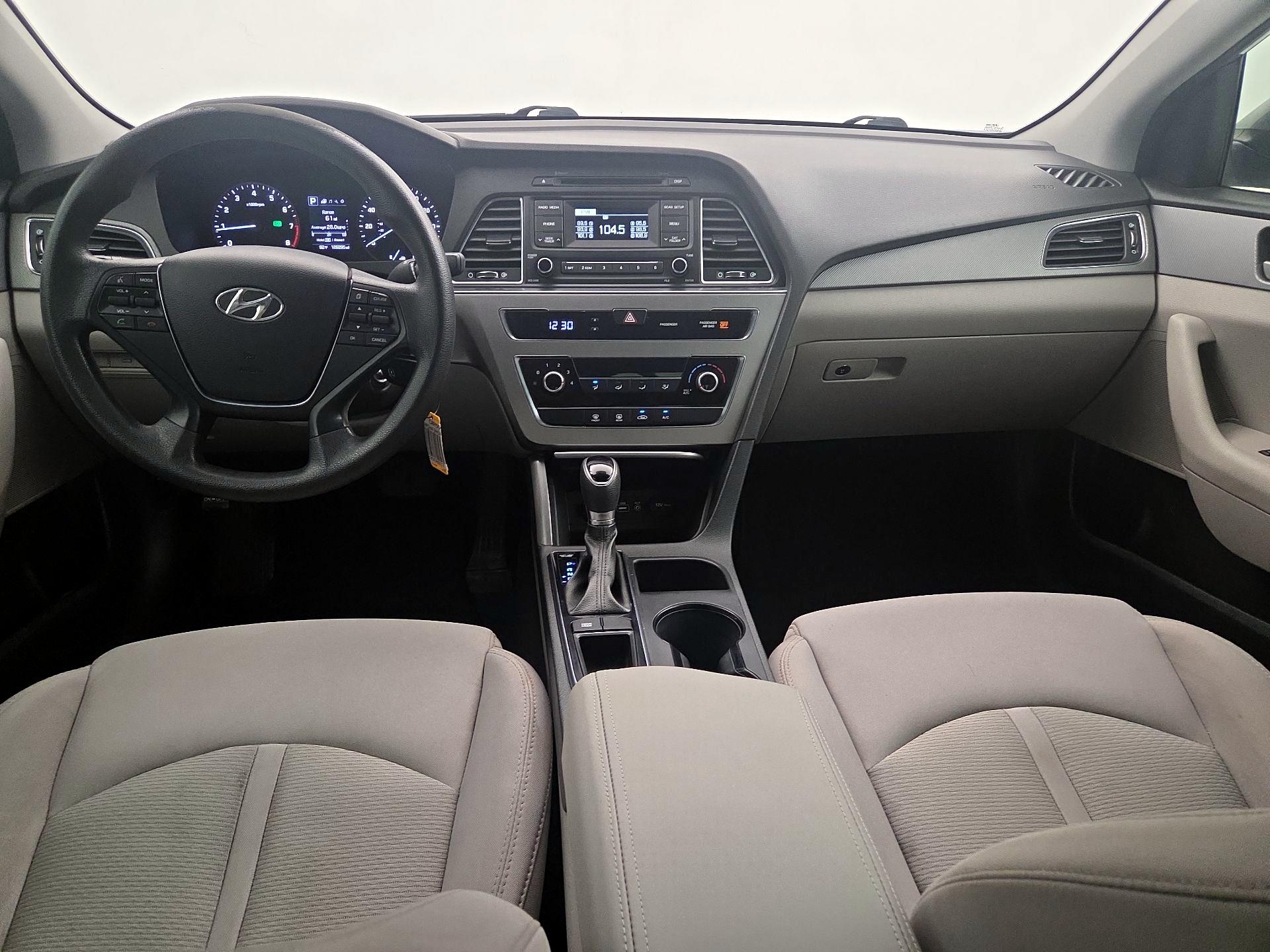 Thumbnail: 2017 Hyundai Sonata - 9